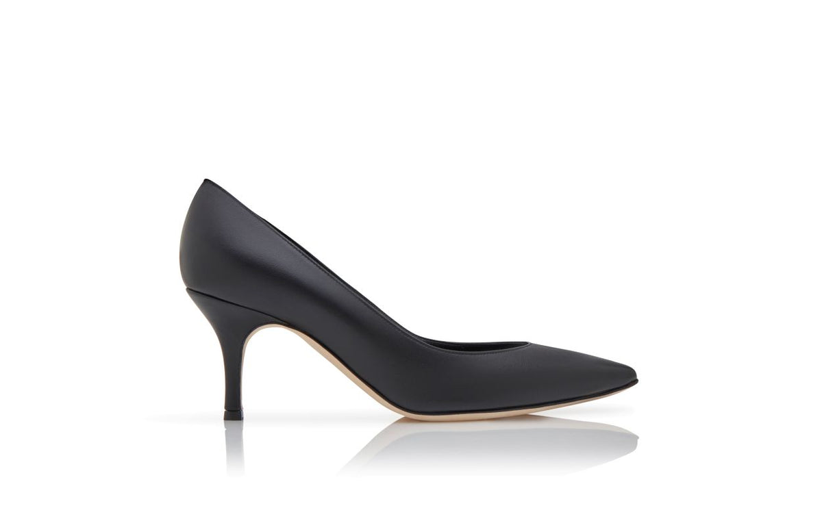 Ophelia Grace Black Pointed Toe Pumps – side profile showing black pointed toe, nappa leather, Vowalisse