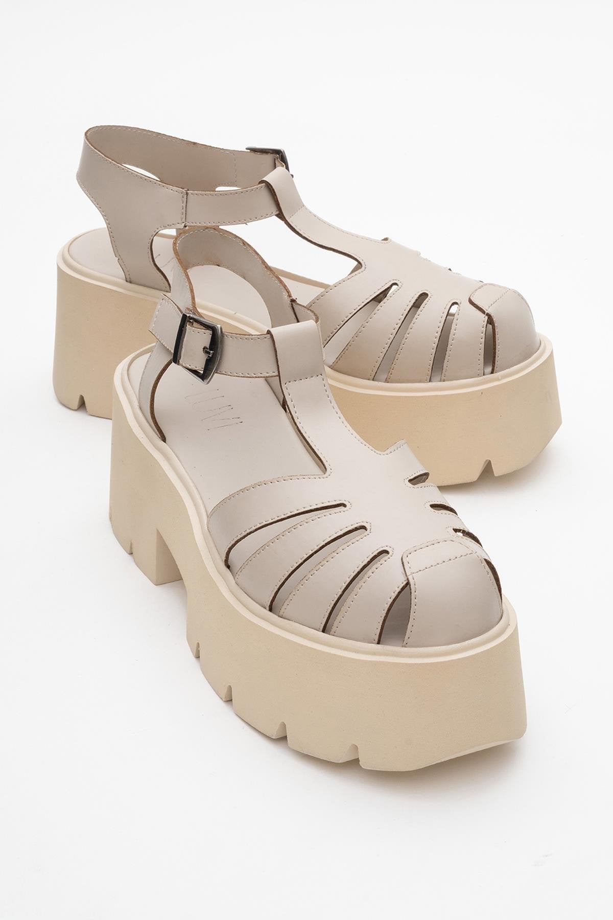 Verua - Beige Platform Sandal – front three-quarter view showing leather, Vowalisse