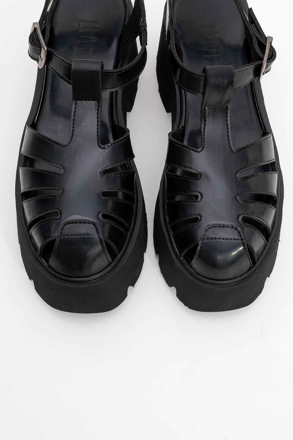 Verua - Black Platform Sandal – side view showing leather, black, Vowalisse