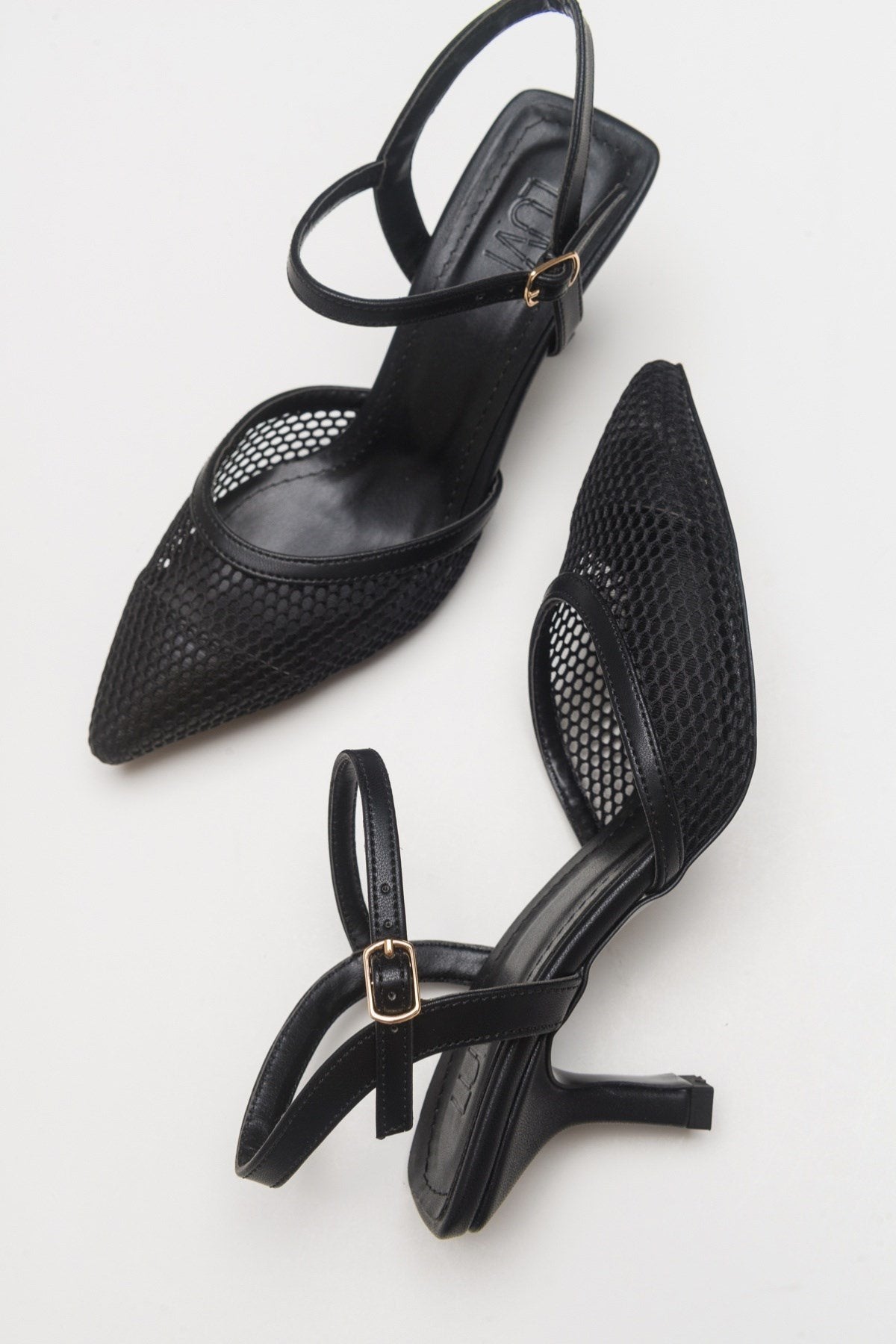 Chic - Black Heeled Shoe – front three-quarter view showing leather, black, Vowalisse