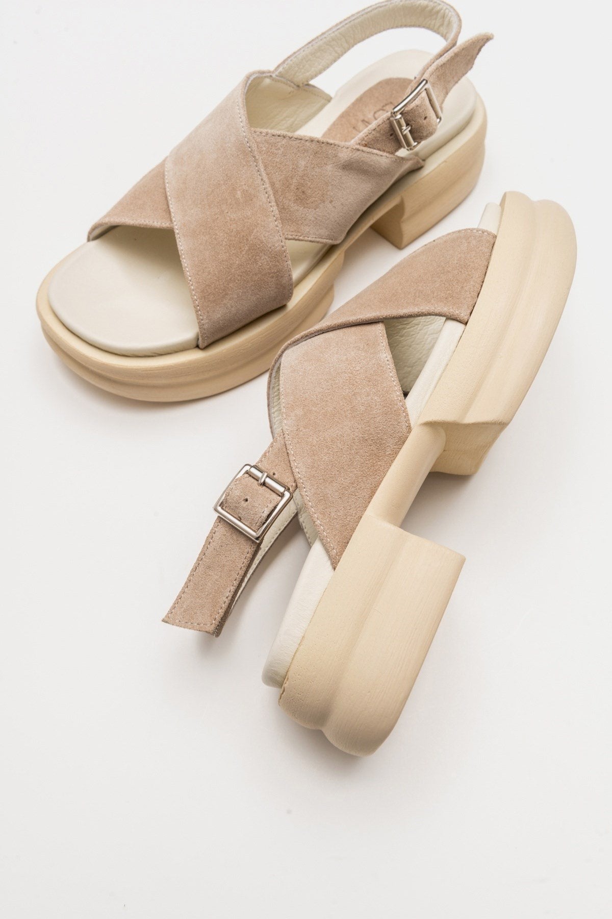 Gers - Beige Genuine Leather Sandal – side view showing leather, Vowalisse