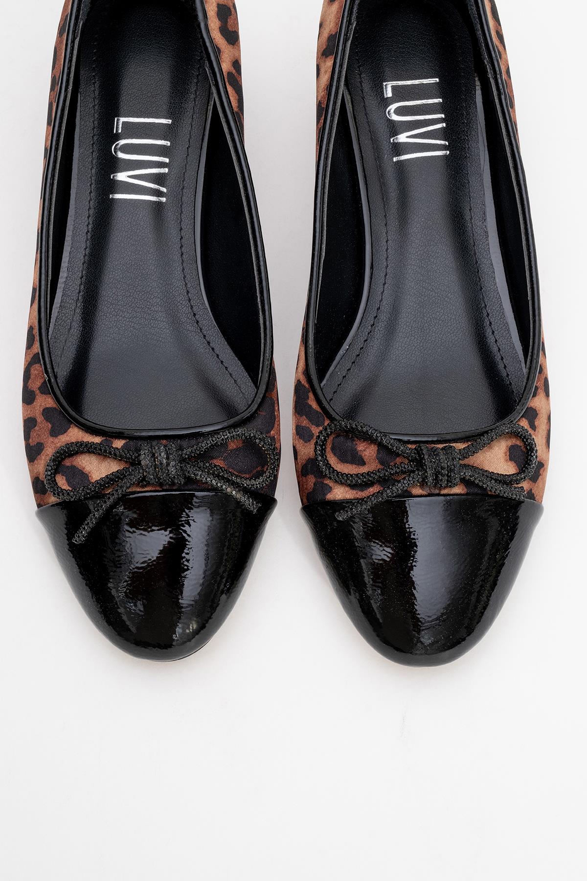 Julien - Black-Yellow Patterned Heeled Ballet Flat – side view showing bow, leather, black, Vowalisse