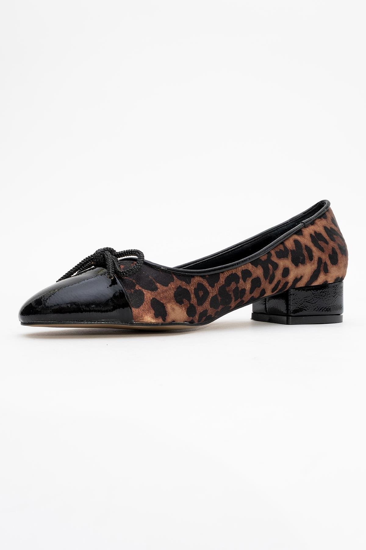 Julien - Black-Yellow Patterned Heeled Ballet Flat – heel view showing bow, leather, black, Vowalisse