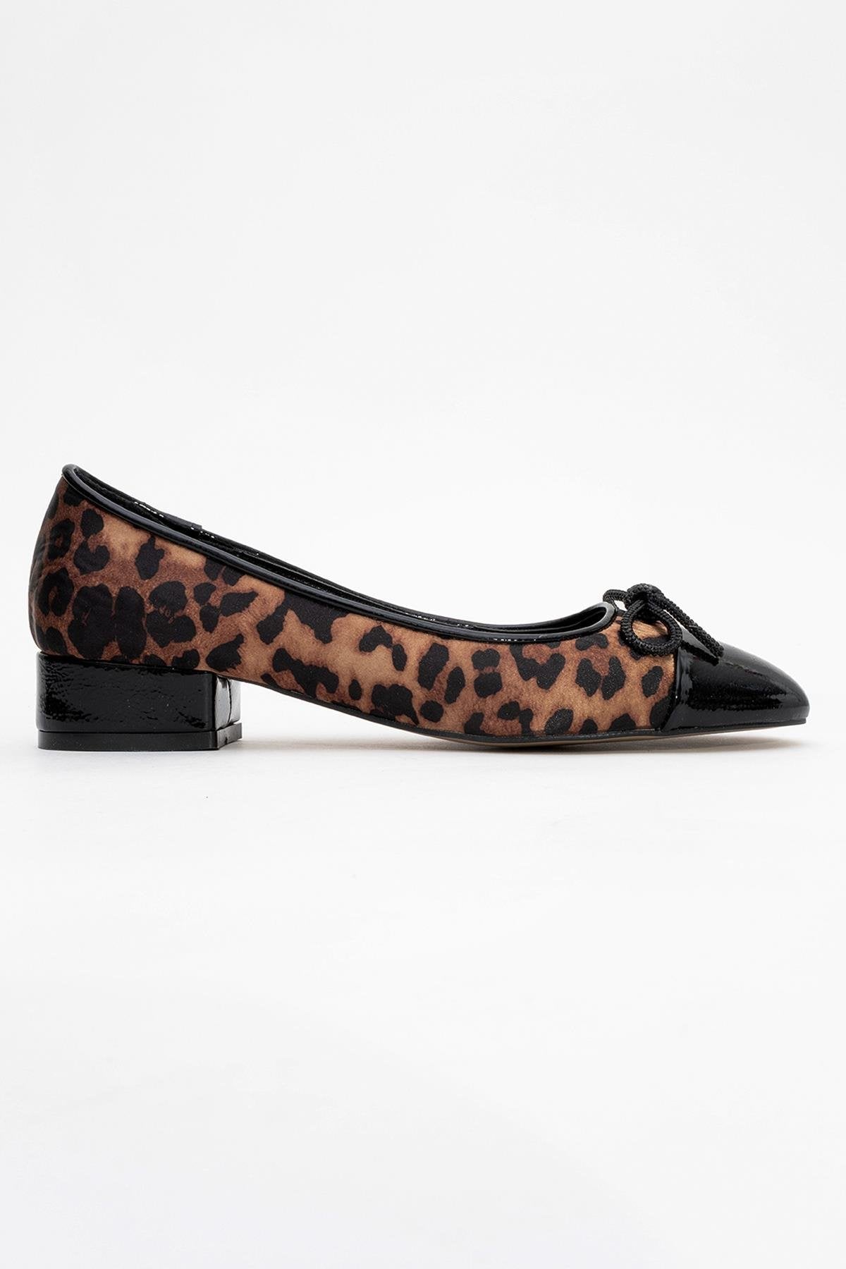 Julien - Black-Yellow Patterned Heeled Ballet Flat – top view showing bow, leather, black, Vowalisse