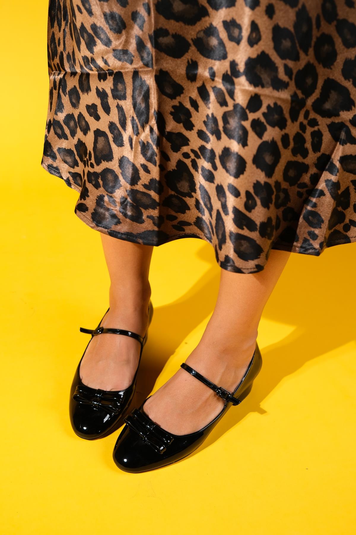 Stela - Black Patent Bow Heeled Ballet Flat – top view showing bow, leather, black, Vowalisse