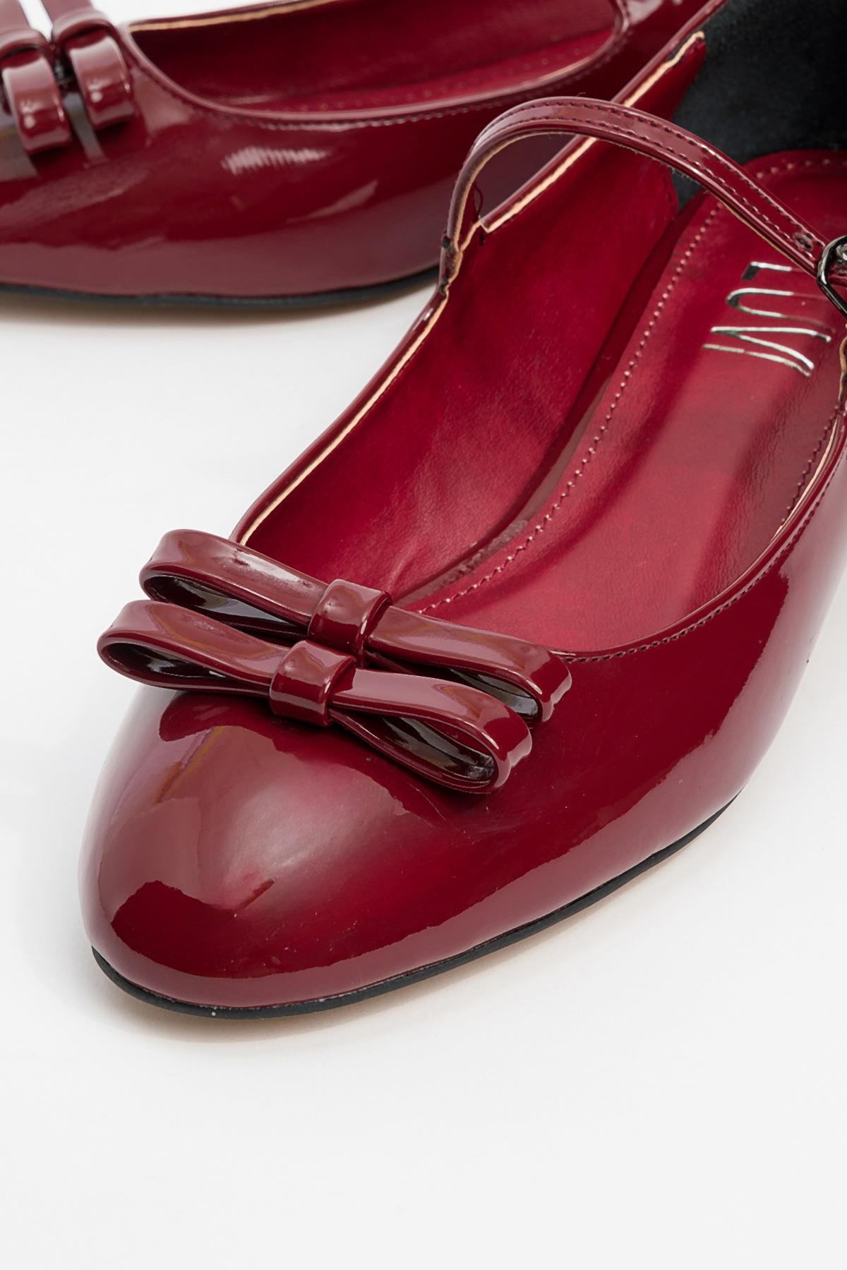 Stela - Burgundy Patent Bow Heeled Ballet Flat – detail view showing bow, leather, Vowalisse