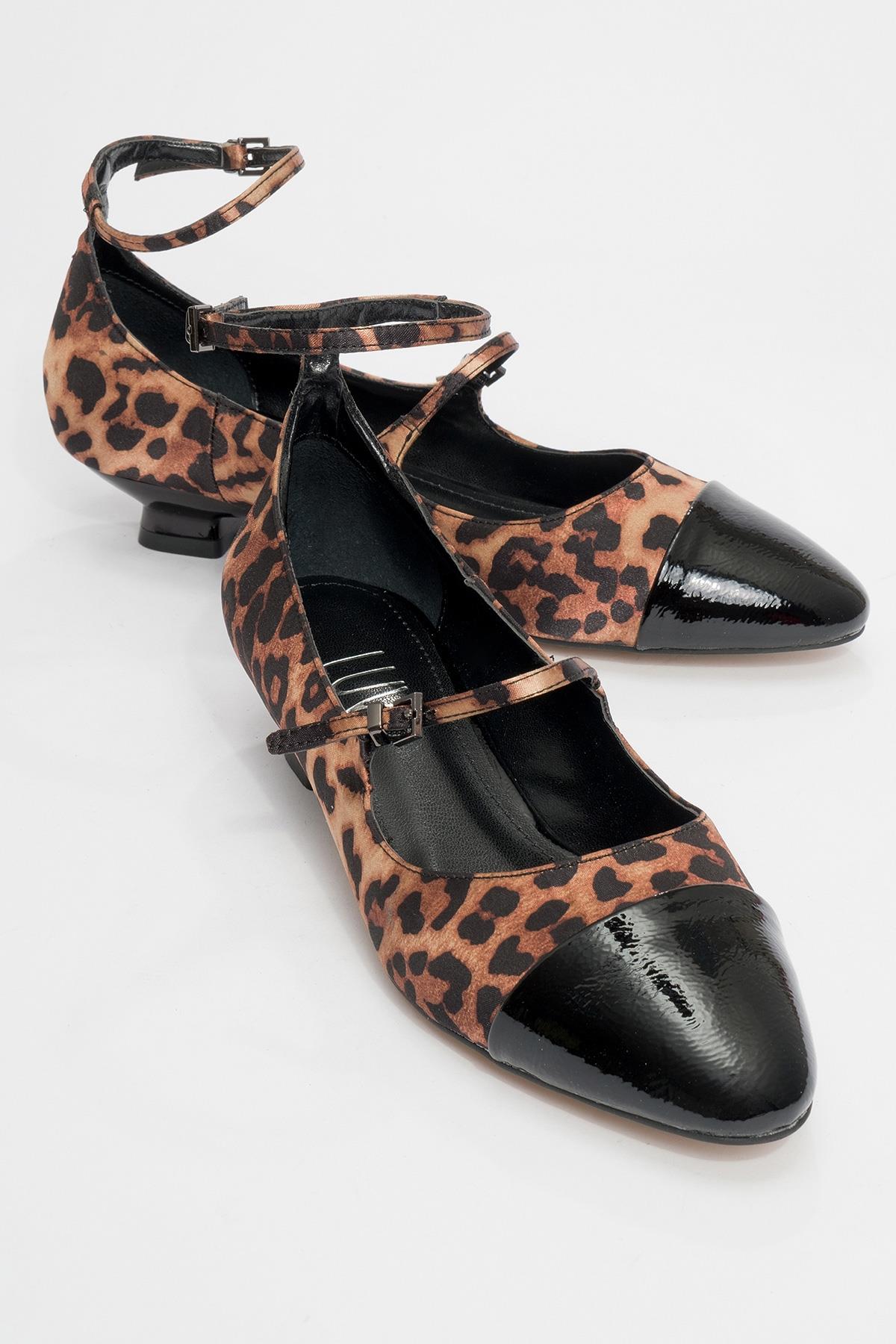 Uster - Black-Yellow Patterned Low Block Heel Shoe – front three-quarter view showing leather, black, Vowalisse