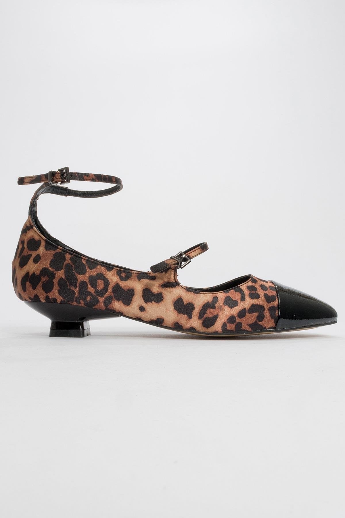 Uster - Black-Yellow Patterned Low Block Heel Shoe – heel view showing leather, black, Vowalisse