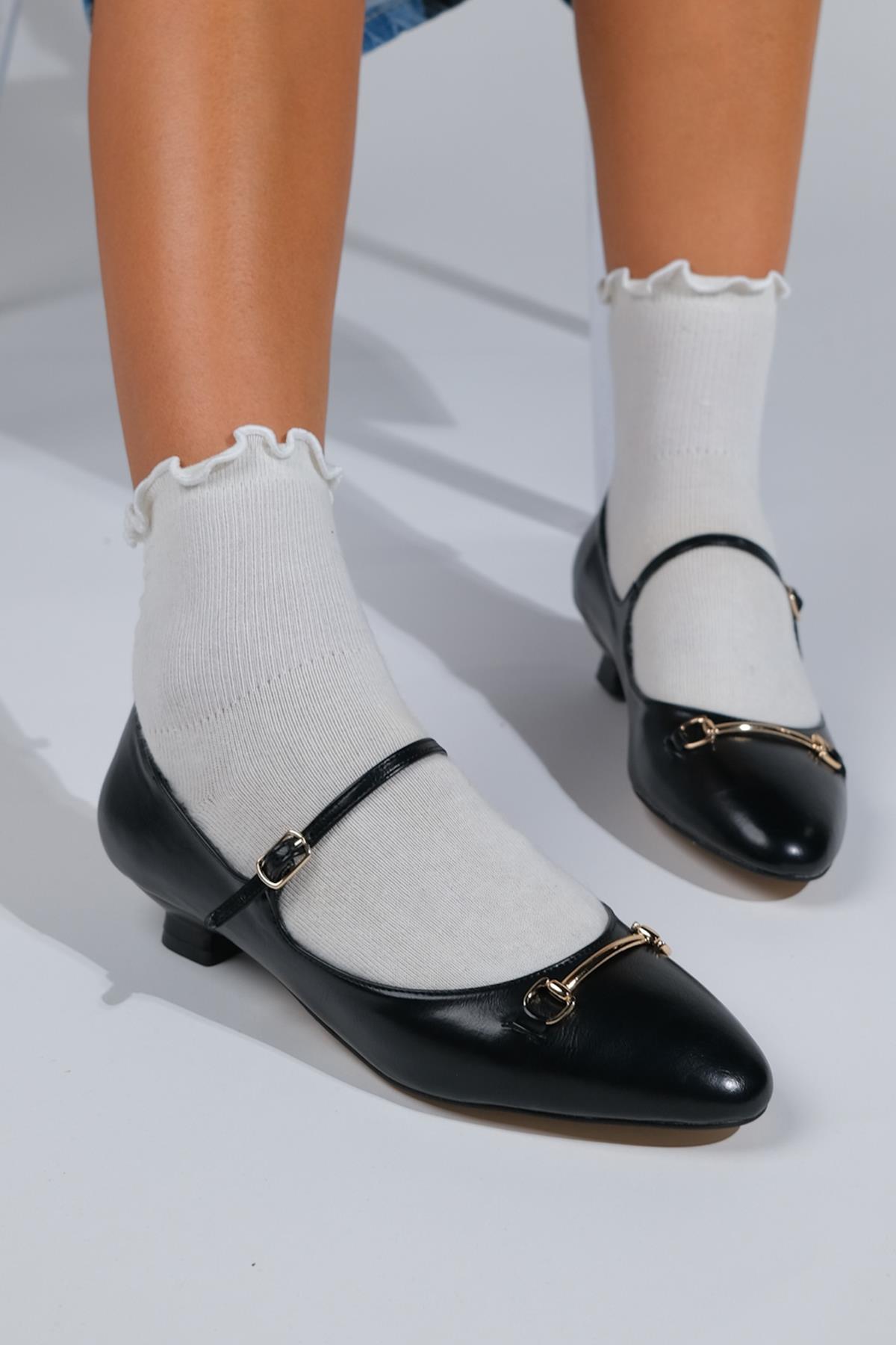 Ojen - Black Low Heel Shoe – back view showing leather, black, Vowalisse