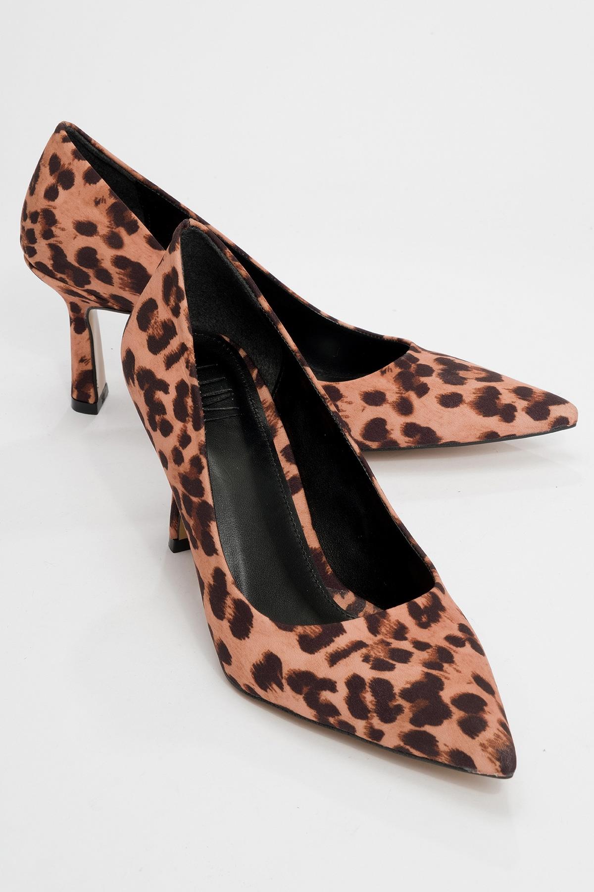 Calse - Black And Yellow Patterned Heeled Shoe – front three-quarter view showing leather, black, Vowalisse