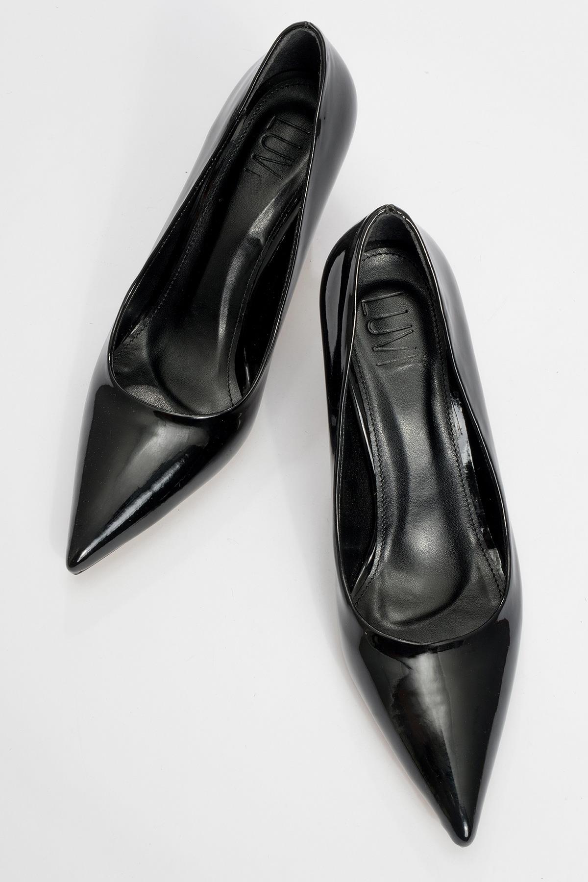 Calse - Black Patent Heeled Shoe – side view showing leather, black, Vowalisse