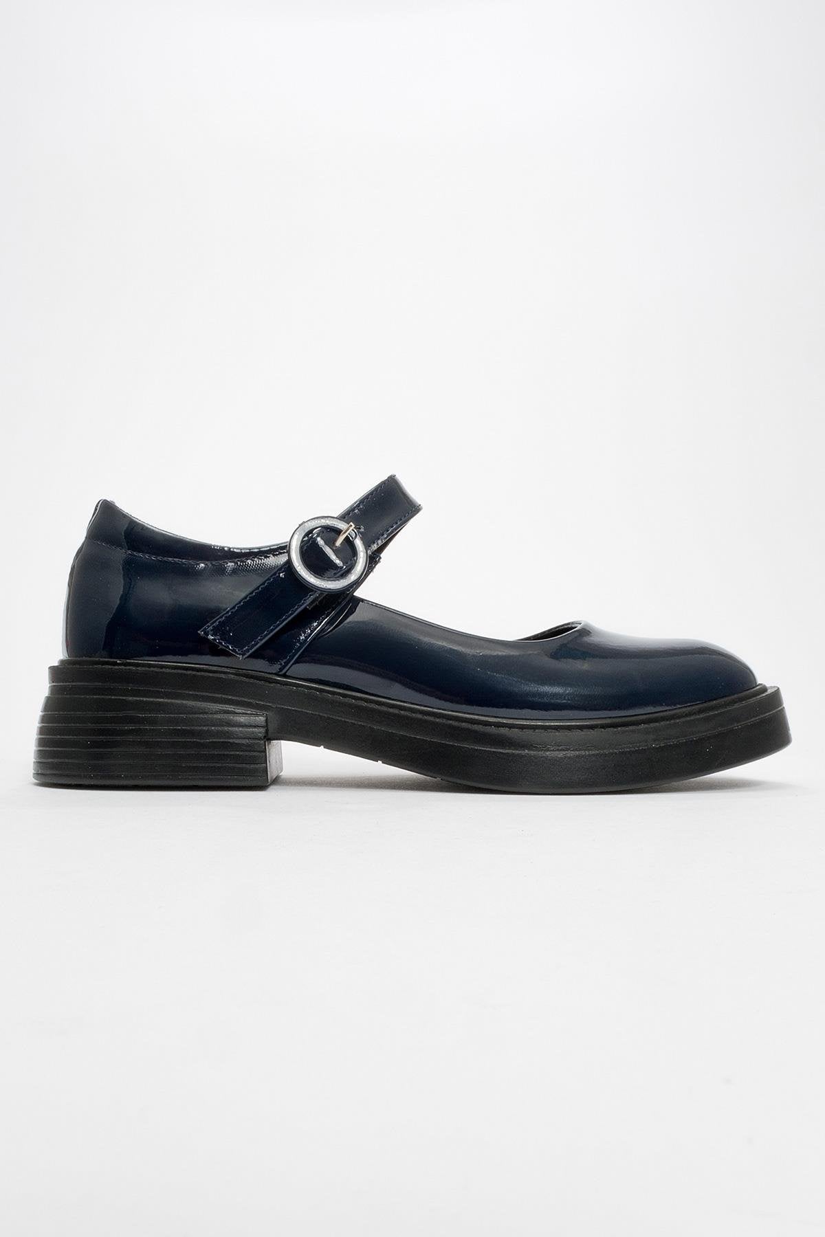 Petric - Navy Patent Loafer – heel view showing leather, Vowalisse