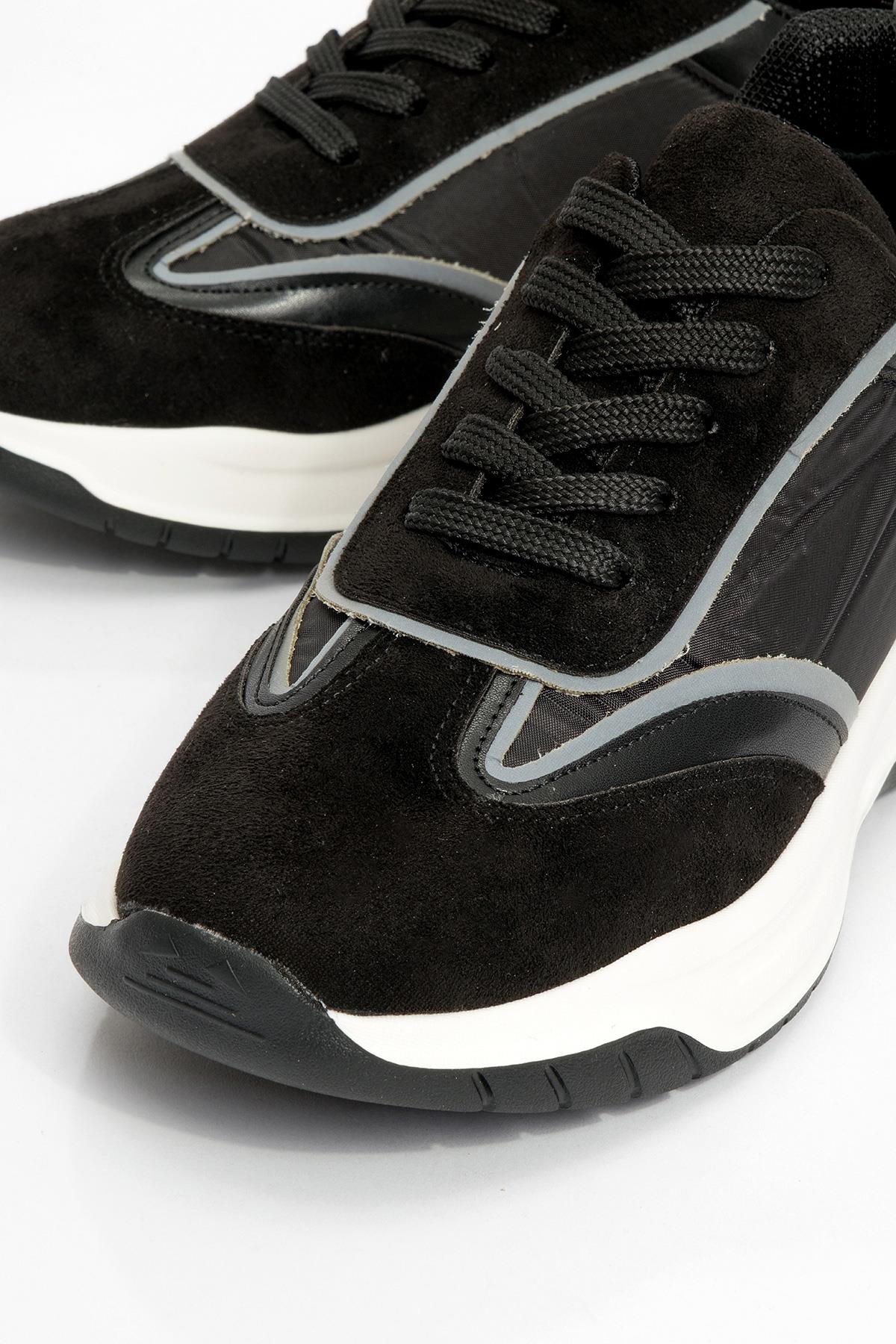 Doch - Black Parachute Sneaker – detail view showing leather, black, Vowalisse