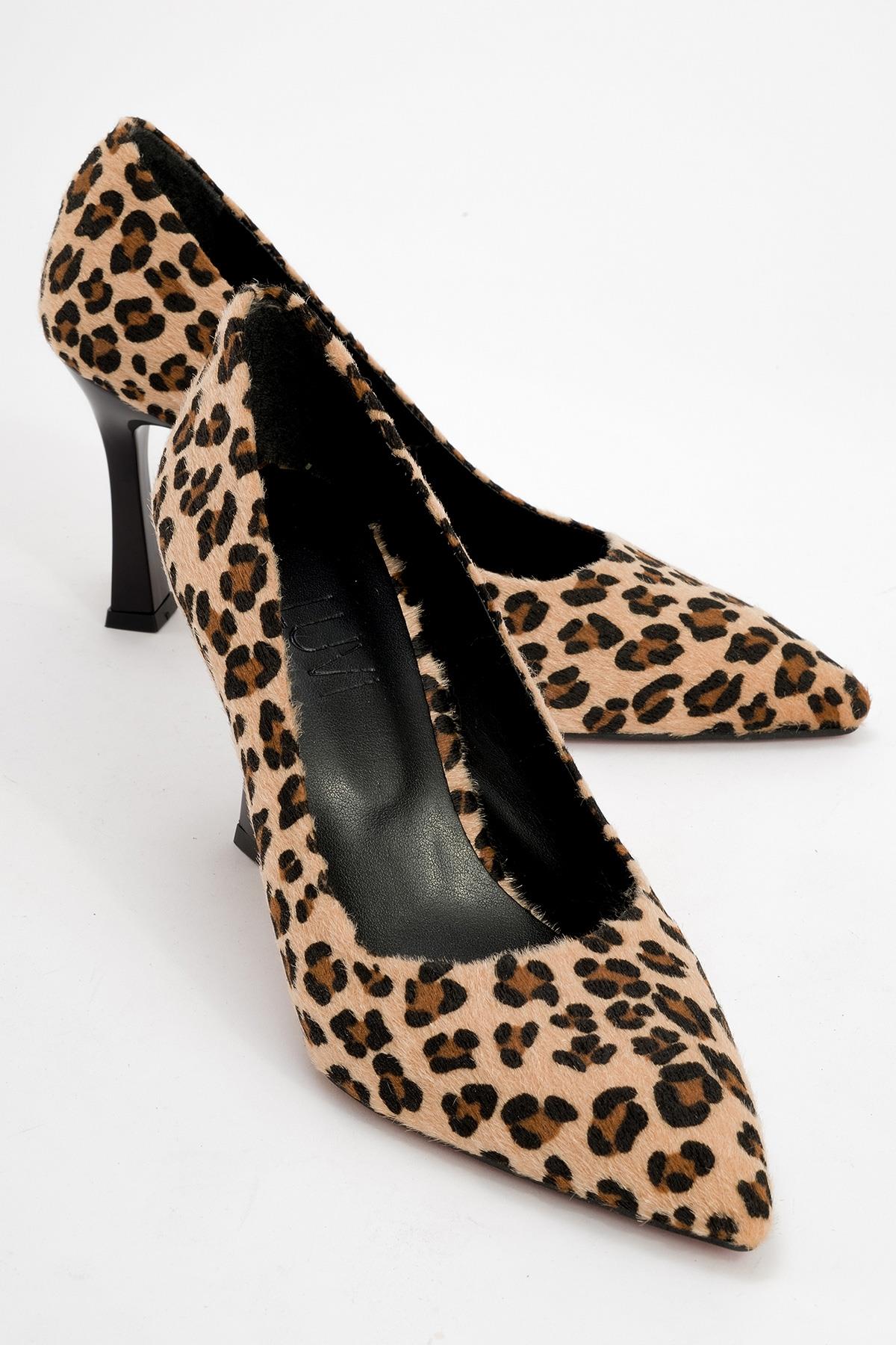 Forest Leopard Pointed Toe Pump – front three-quarter view showing leather, Vowalisse