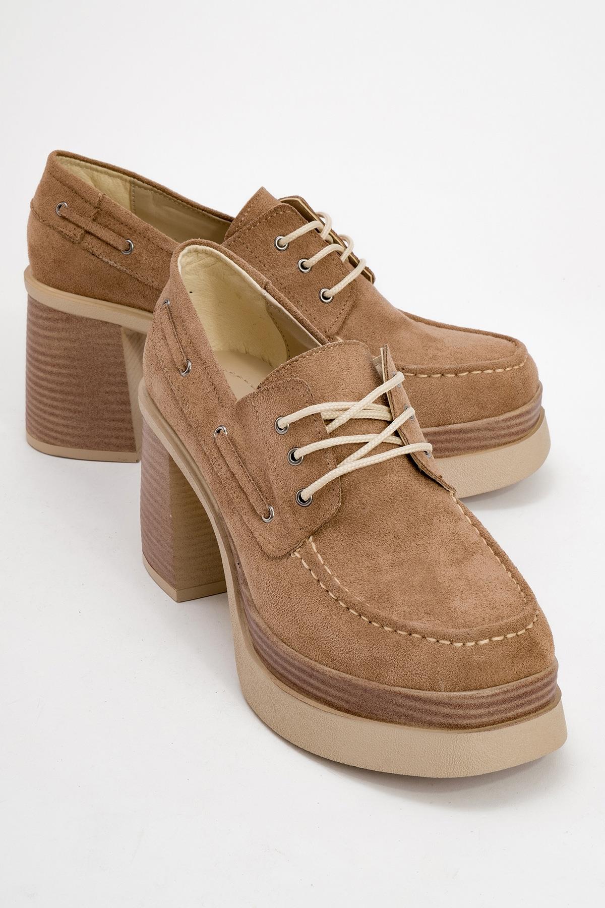 Dudley - Taupe Platform Heel Shoe – front three-quarter view showing lace, leather, Vowalisse