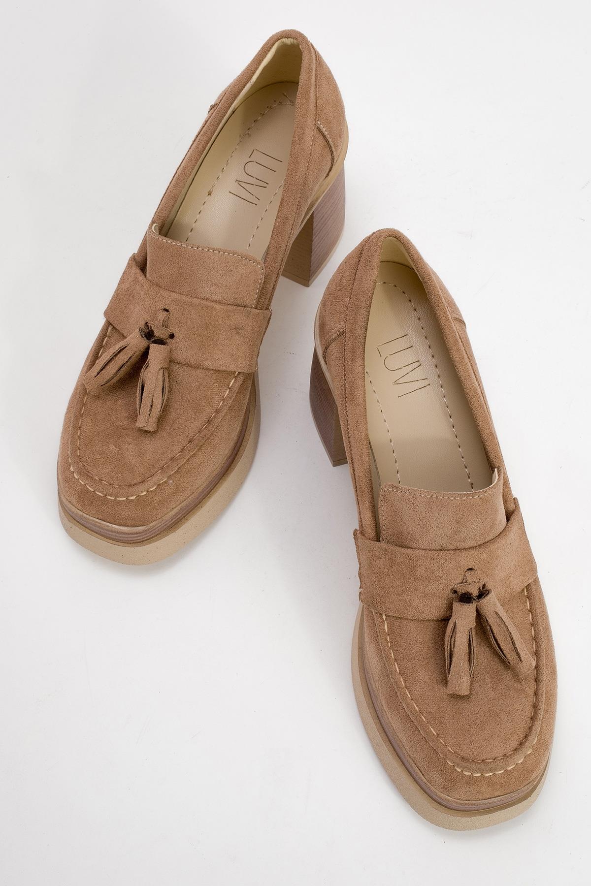 Leton - Taupe Platform Heel Shoe – side view showing leather, Vowalisse