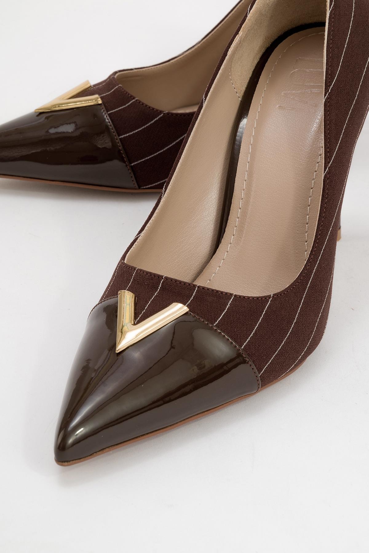 Arrow - Brown Striped Patent Gold Buckle High-Heel Shoe – detail view showing leather, metallic, gold, Vowalisse