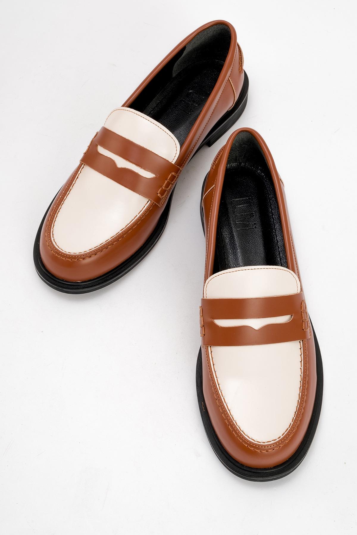 CHOOS Cognac Brown Loafer – side view showing leather, Vowalisse