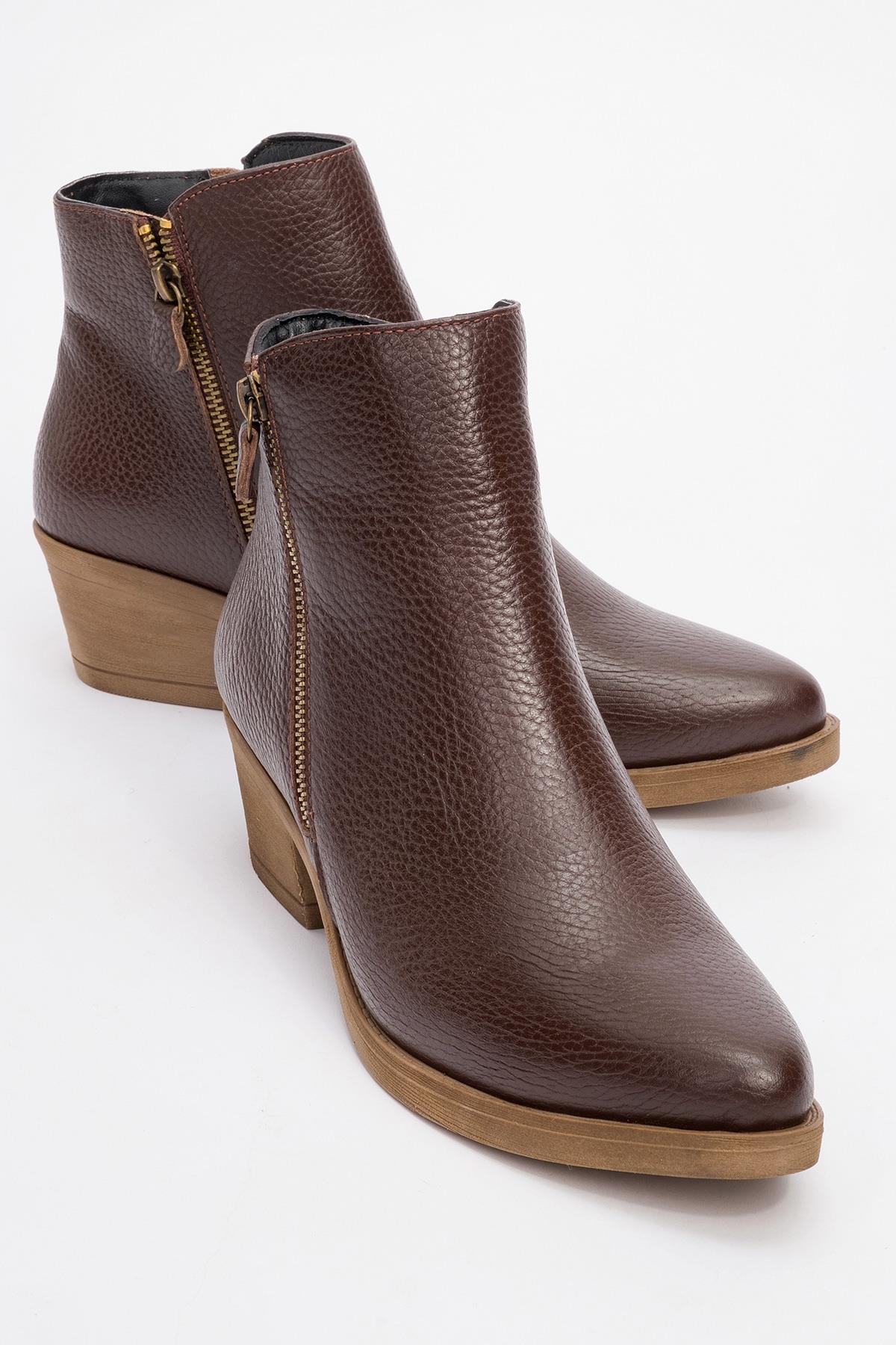 JAYER Brown Leather Double-Zip Block Heel Boot – front three-quarter view showing leather, red, Vowalisse