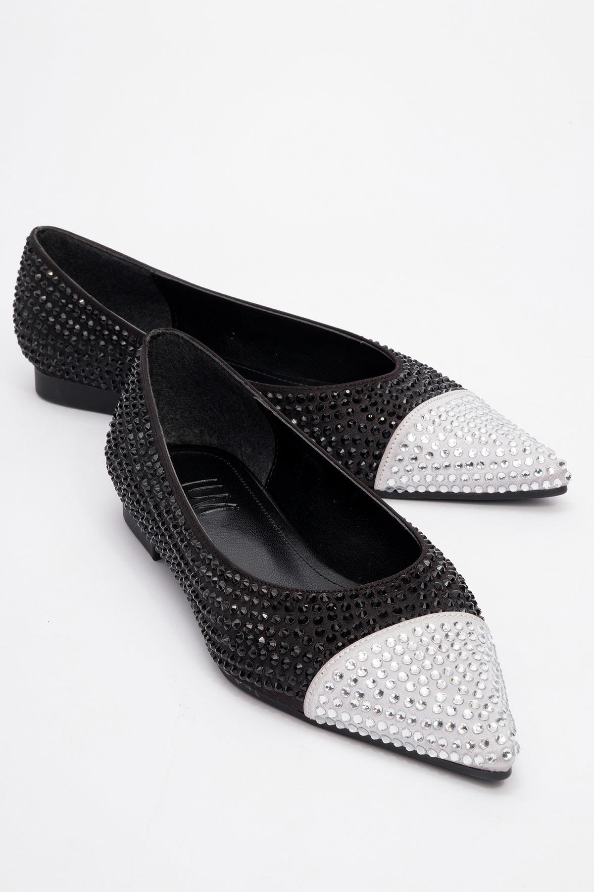 Monteria - Black Silver Ballet Flat – front three-quarter view showing leather, black, silver, Vowalisse
