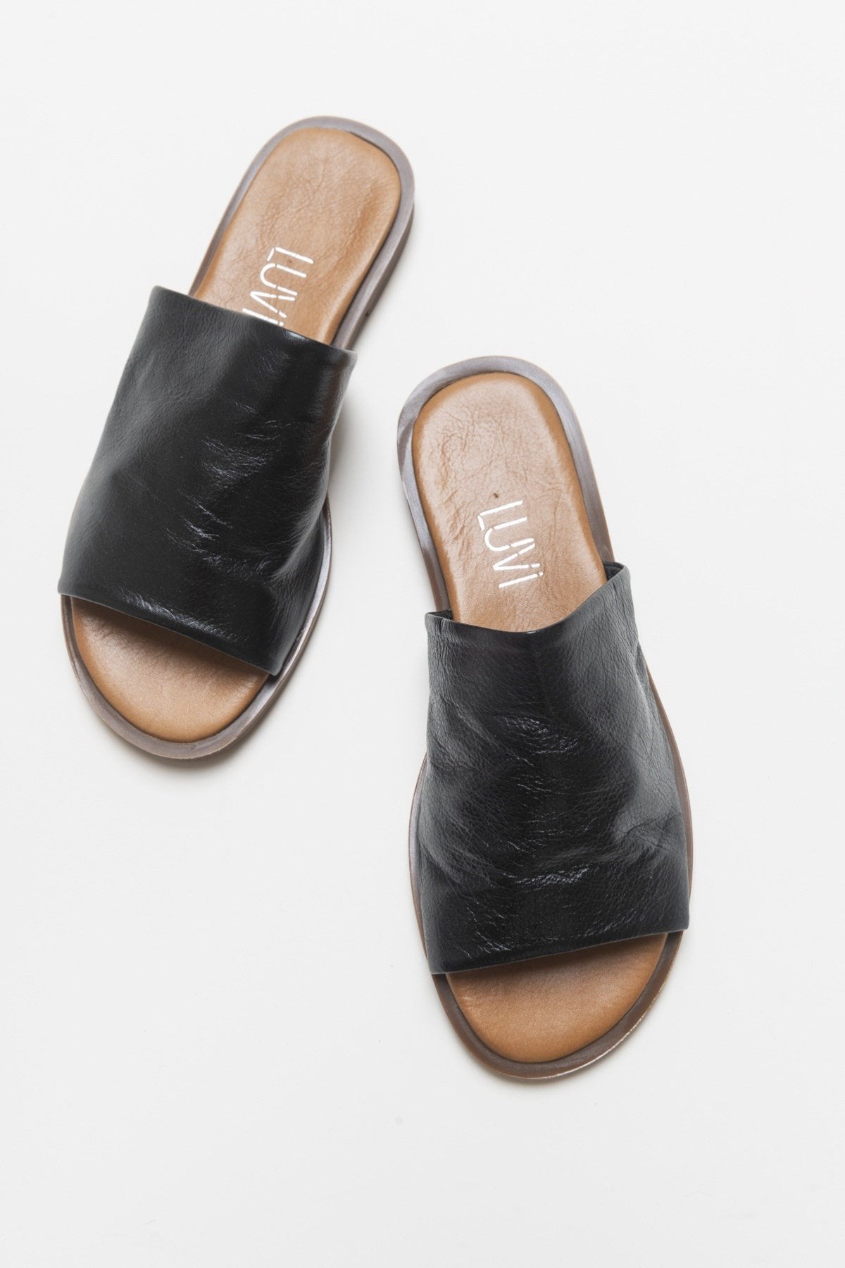 Clau - Black Leather Sandal – detail view showing leather, black, Vowalisse