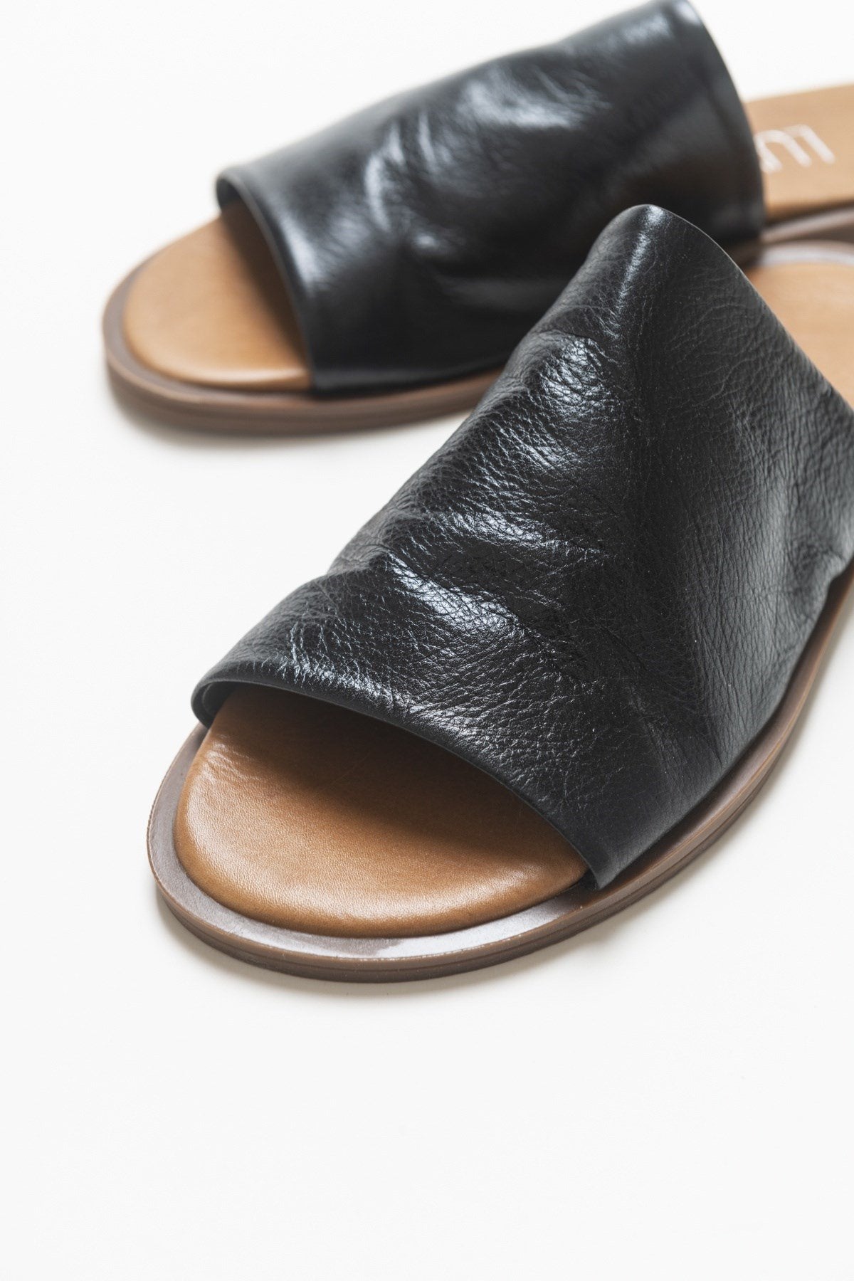 Clau - Black Leather Sandal – heel view showing leather, black, Vowalisse