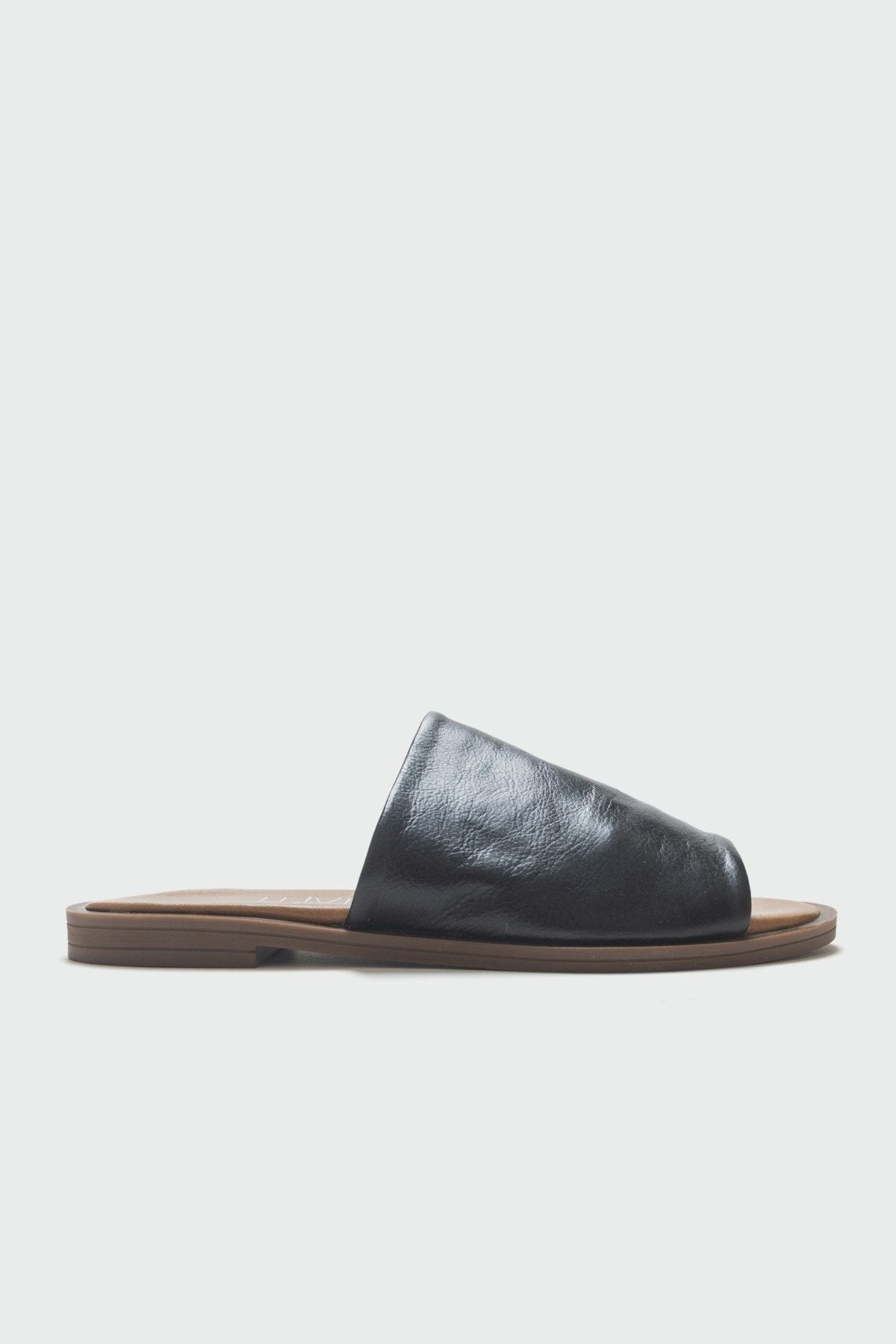 Clau - Black Leather Sandal – top view showing leather, black, Vowalisse