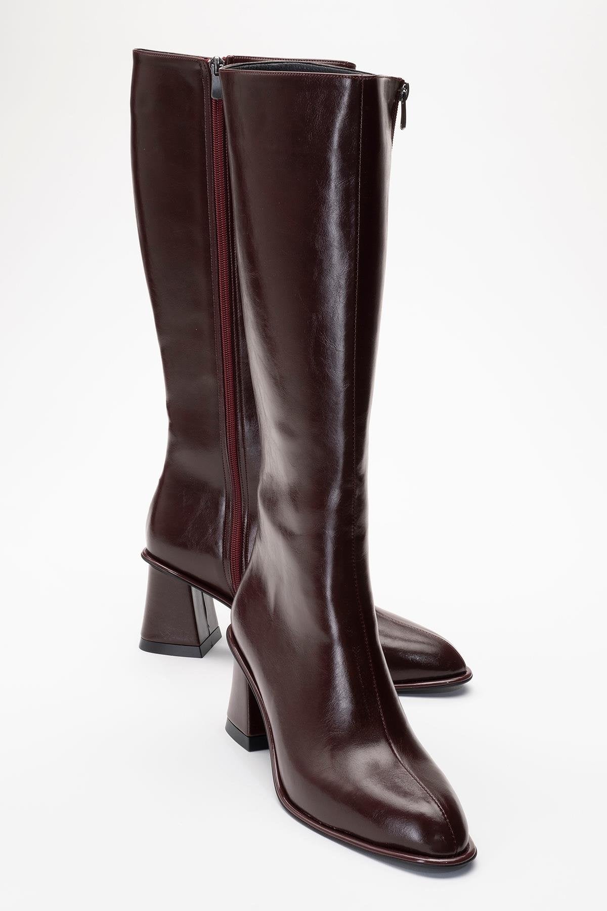 Paradis - Burgundy Block Heel Knee-High Boot – front three-quarter view showing leather, Vowalisse
