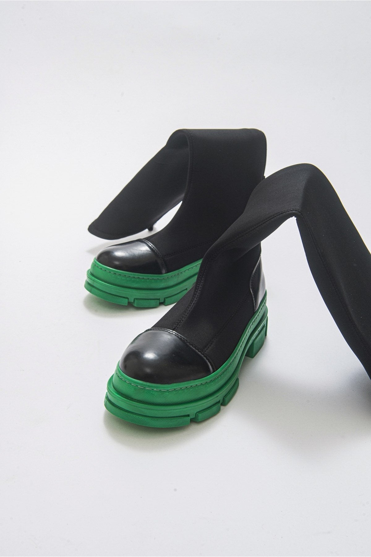 Bella Black & Green Scuba Boot – heel view showing leather, black, green, Vowalisse