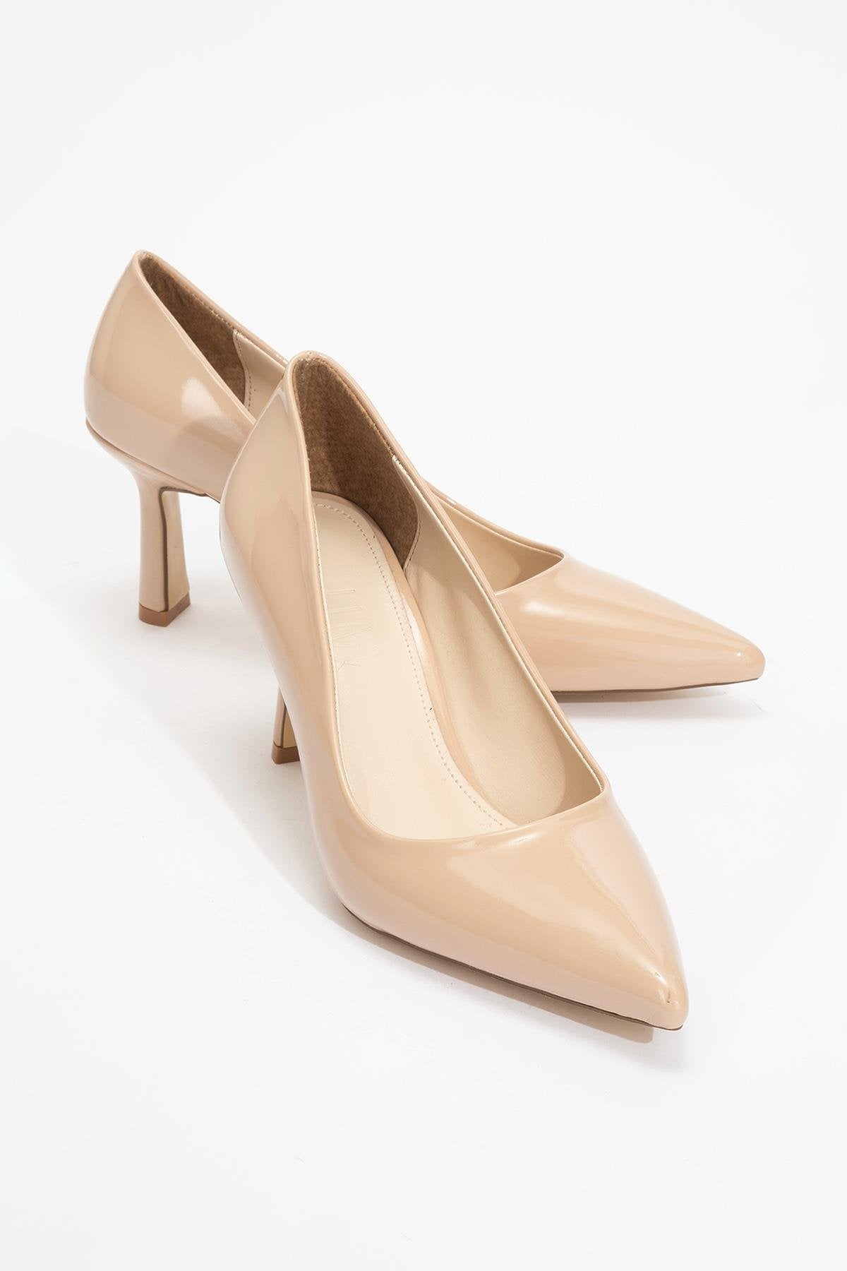 Calse - Dark Beige Patent Heeled Shoe – front three-quarter view showing leather, Vowalisse