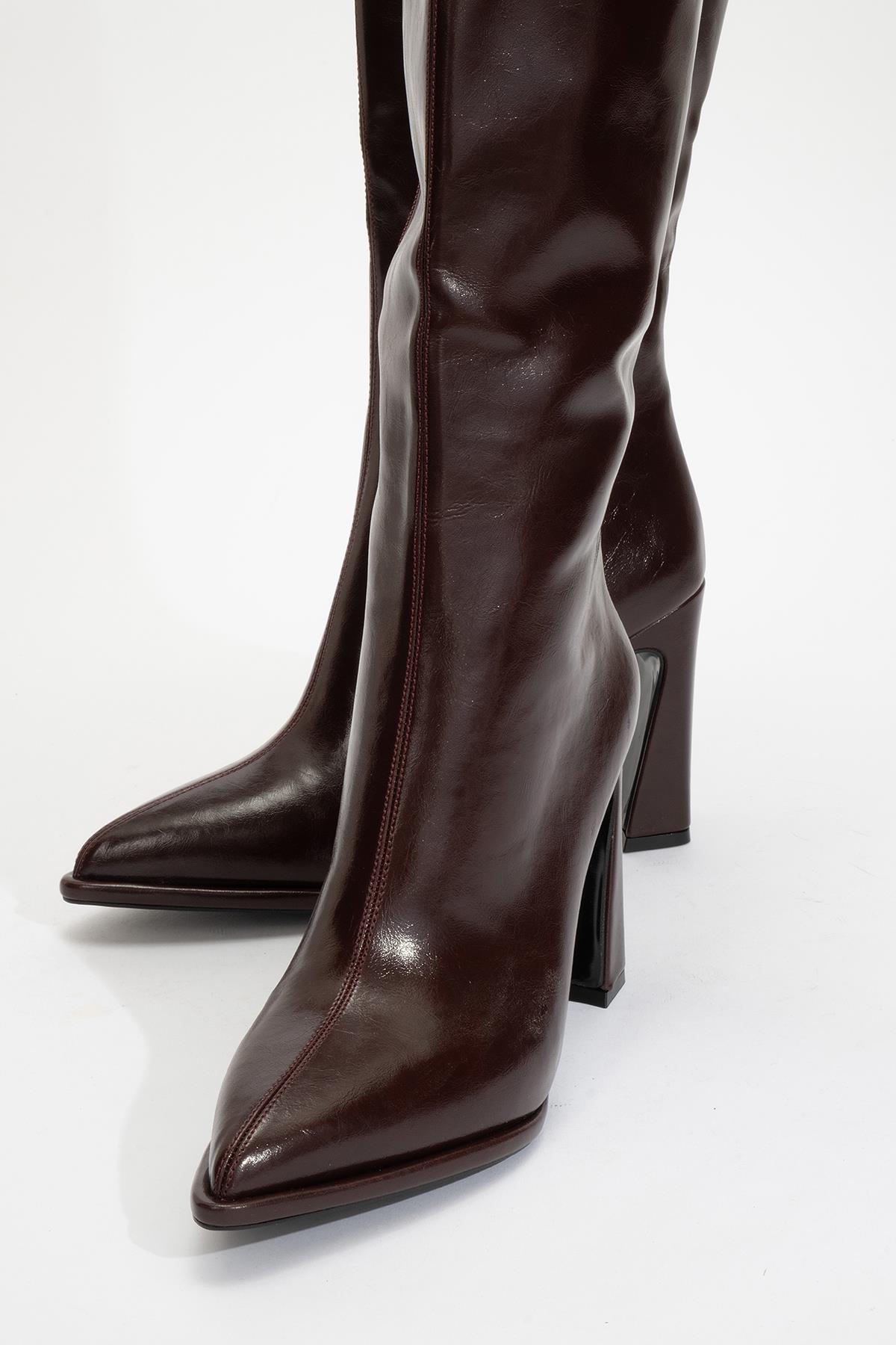 Lepa - Burgundy Chunky Heel Over-The-Knee Boot – detail view showing leather, Vowalisse