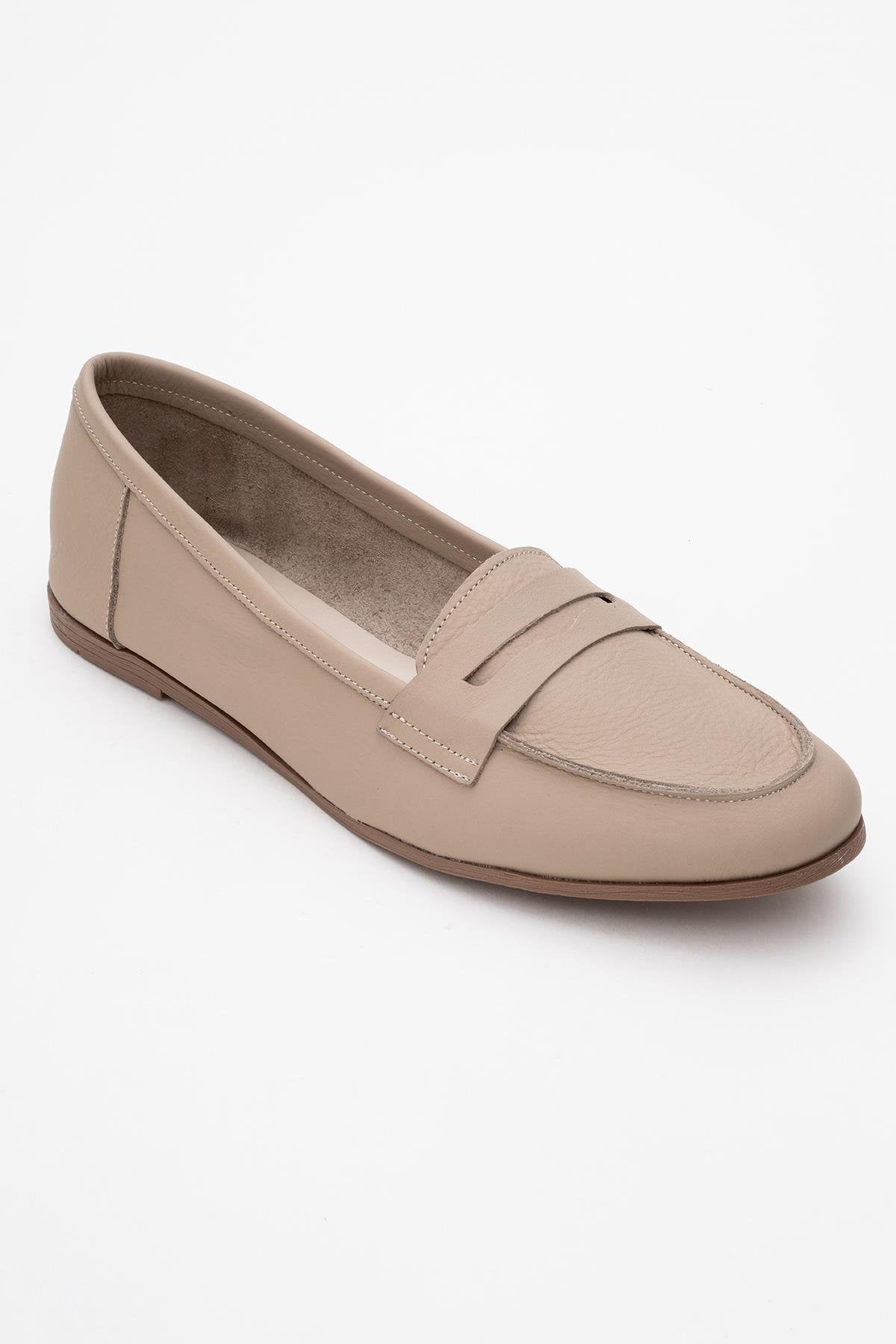 Dorothy - Beige Leather Loafers – detail view showing leather, suede, Vowalisse