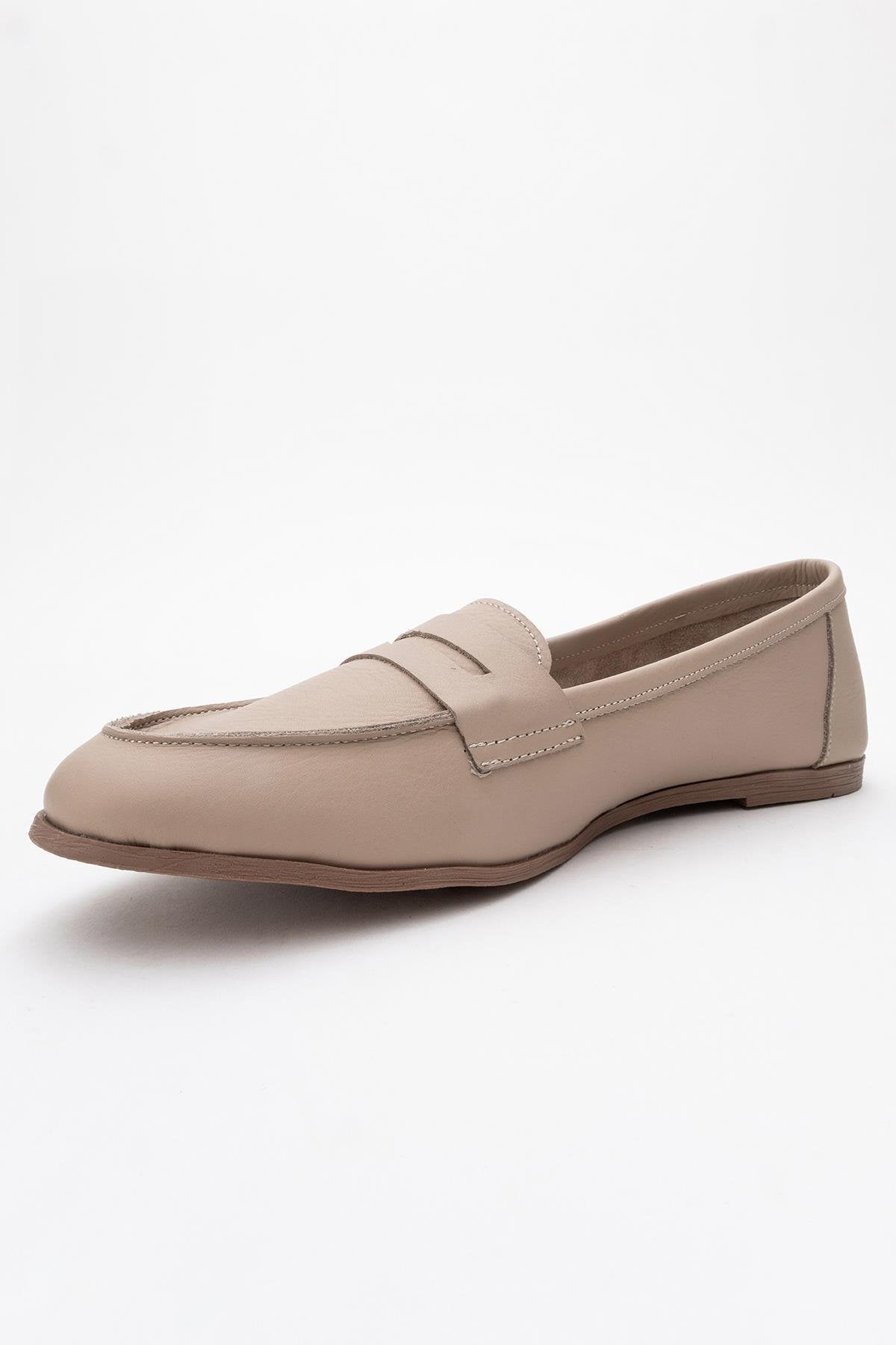 Dorothy - Beige Leather Loafers – heel view showing leather, suede, Vowalisse