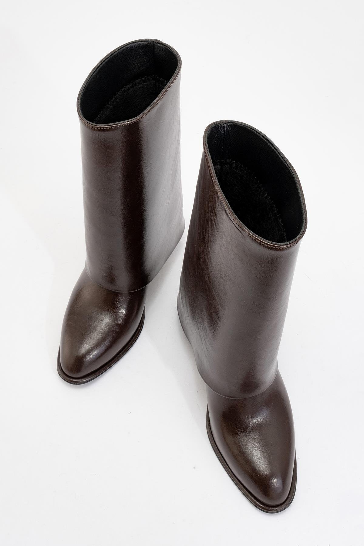 Ellas Brown Chunky Heel Boot – side view showing leather, red, Vowalisse
