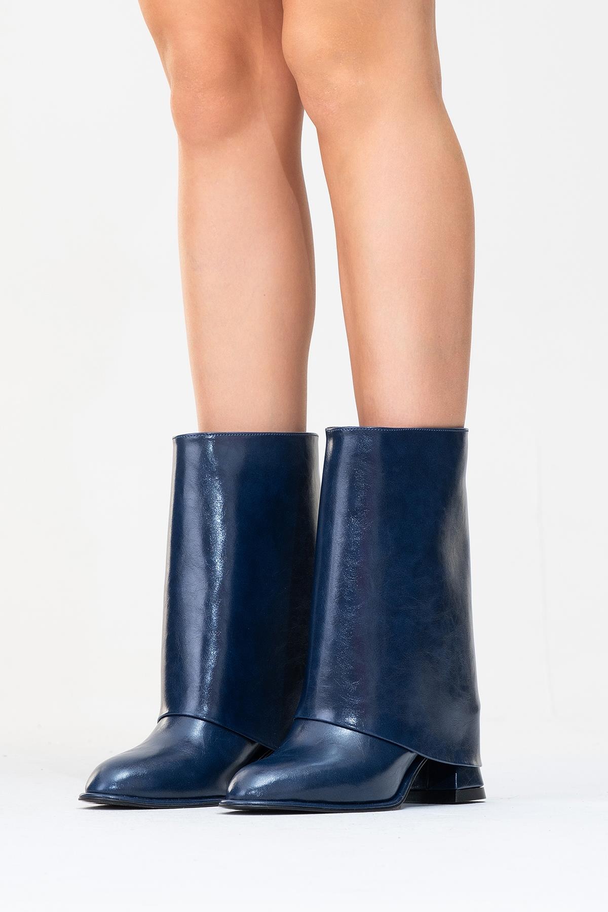 Ellas Navy Chunky Heel Boot – sole view showing leather, red, Vowalisse