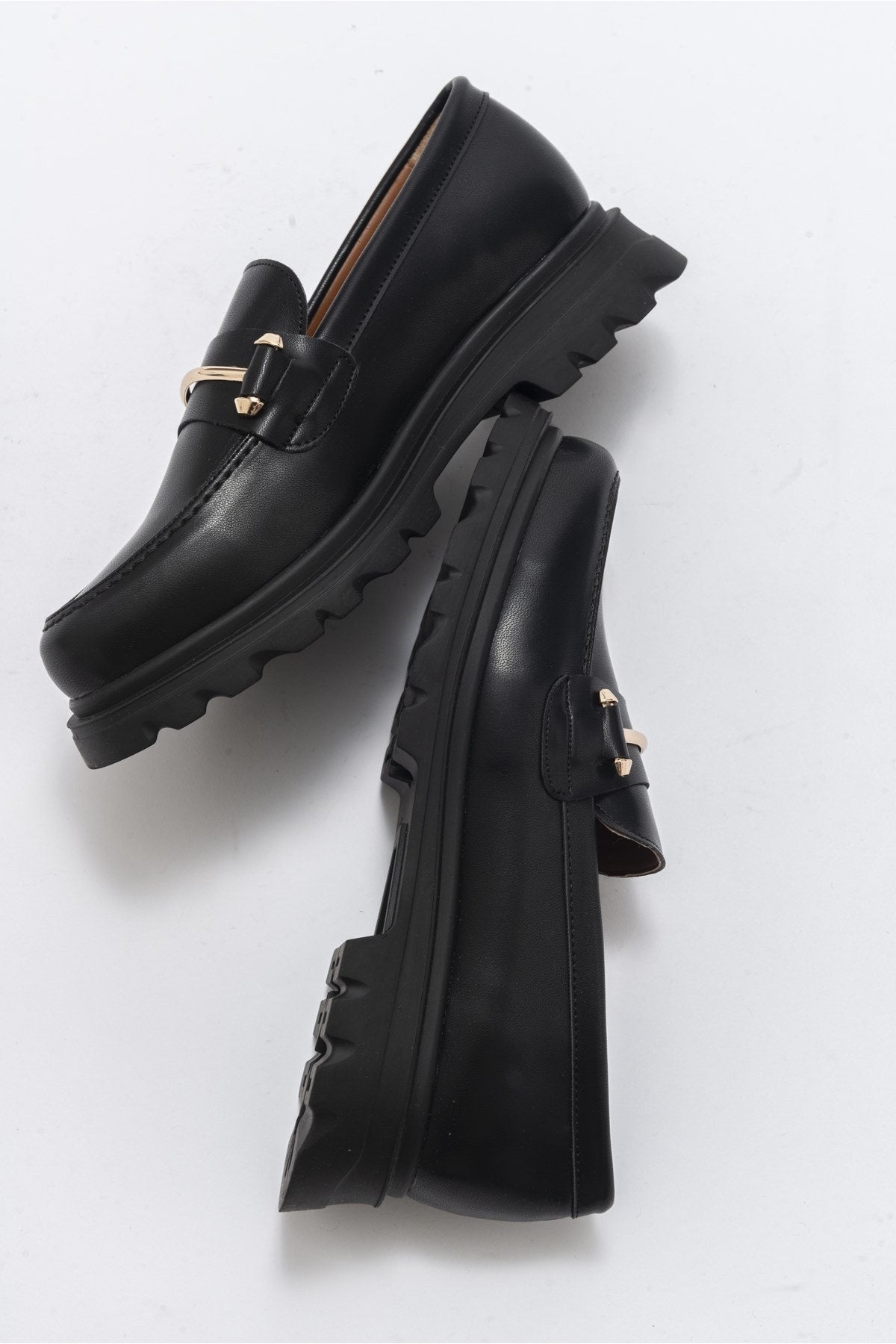 Dual - Black Oxford Shoe – back view showing leather, black, Vowalisse