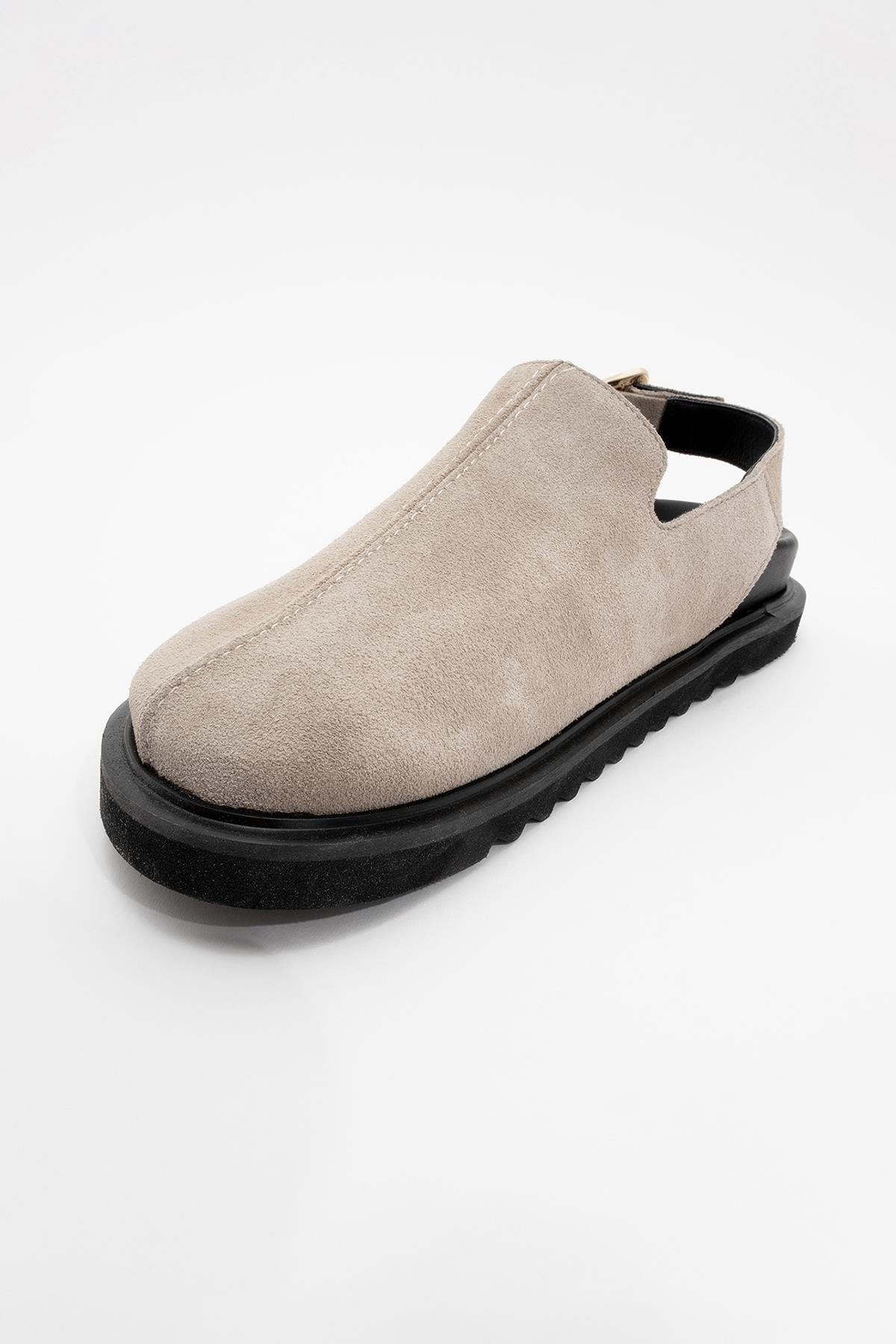 Laby - Beige suede Leather Clogs – heel view showing leather, suede, red, Vowalisse