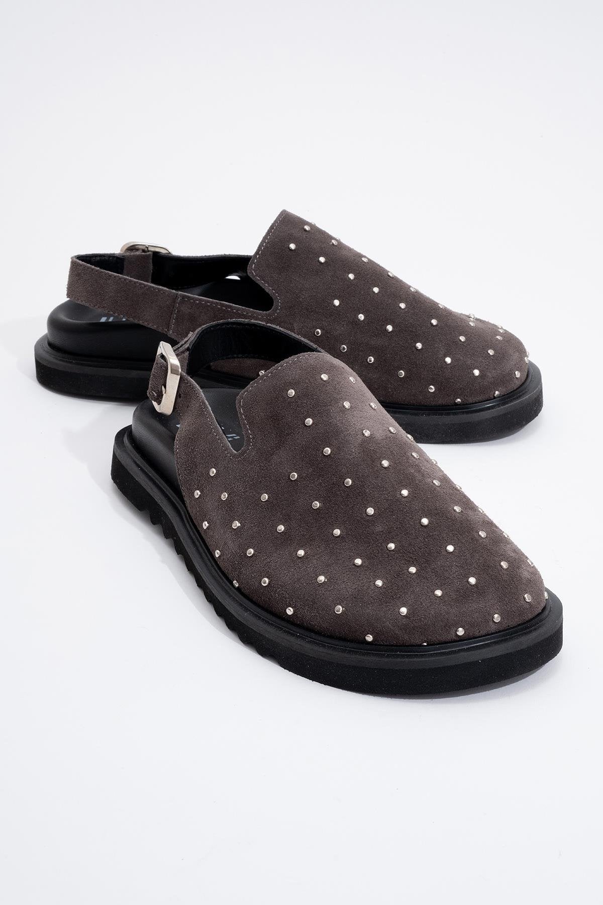 Our - Gray suede Leather Clogs – front three-quarter view showing leather, suede, red, Vowalisse