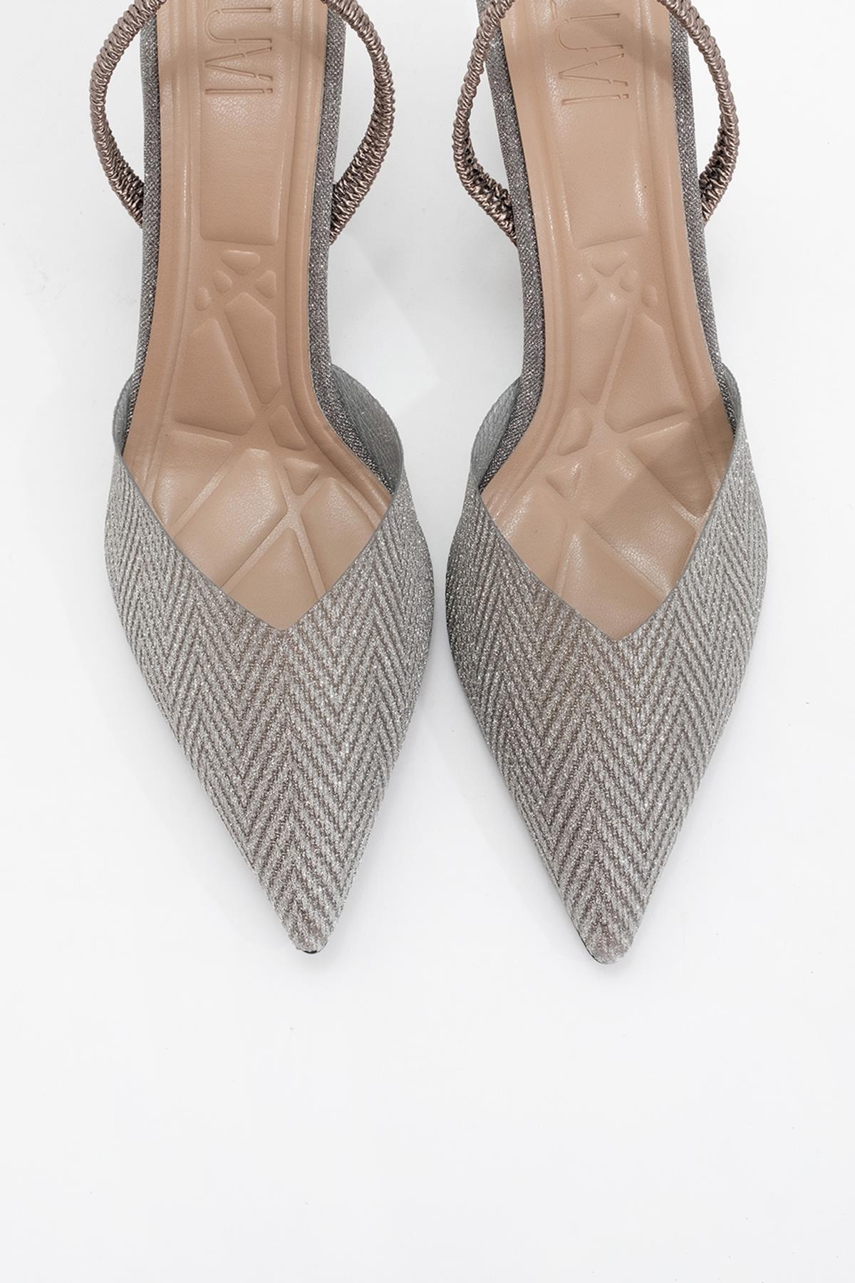 Renos - Platinum Pointed Toe Heeled Dress Shoe – side view showing leather, Vowalisse
