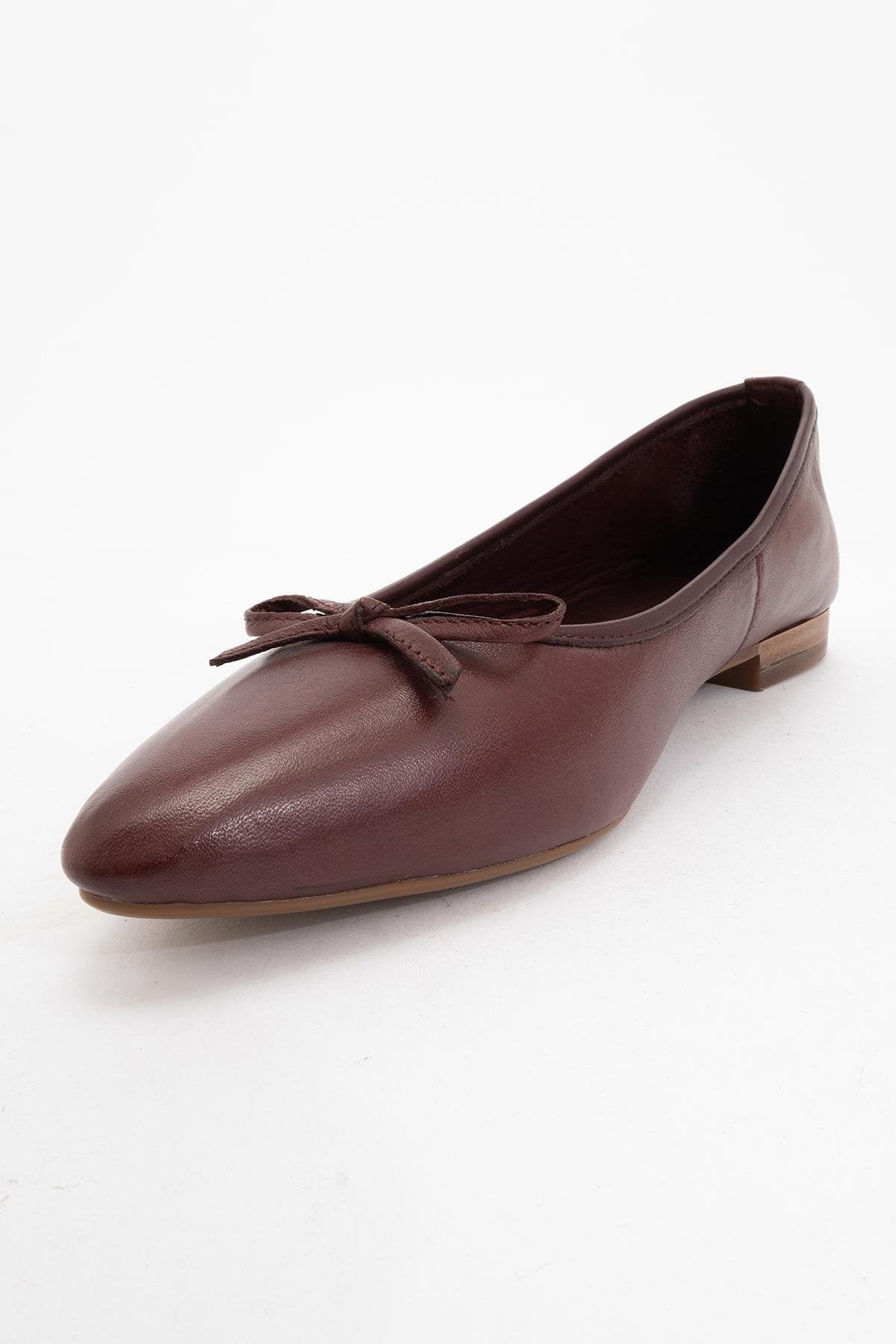 Ruby - Burgundy Brown Pointed Toe Leather Flats – heel view showing bow, leather, Vowalisse