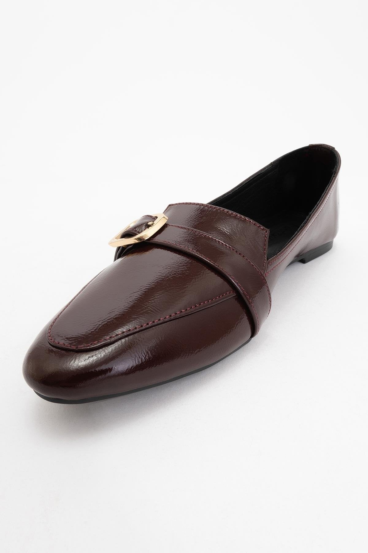Zarina - Burgundy Brown Patent Pointed Toe Flats – detail view showing leather, gold, red, Vowalisse