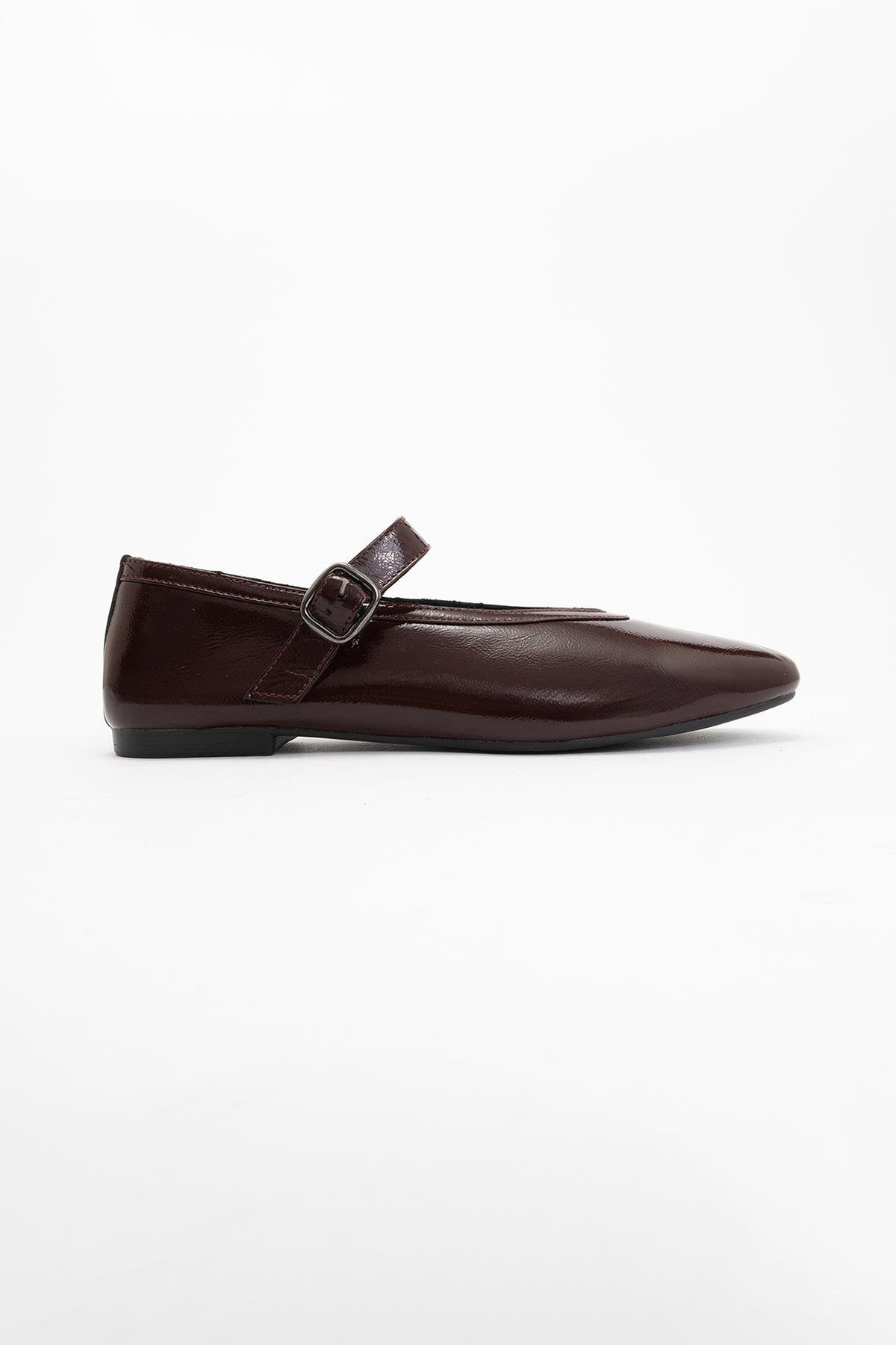 Matilda - Brown Patent Leather Mary Jane Flats – back view showing leather, Vowalisse
