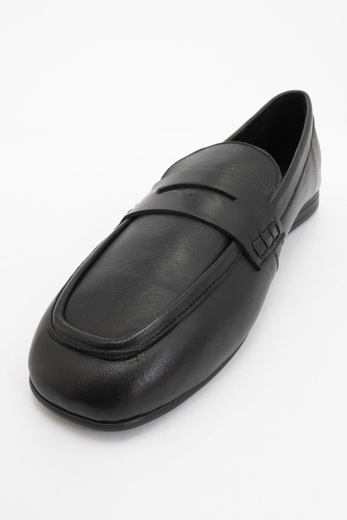 Skye - Black Leather Loafers – detail view showing leather, black, red, Vowalisse