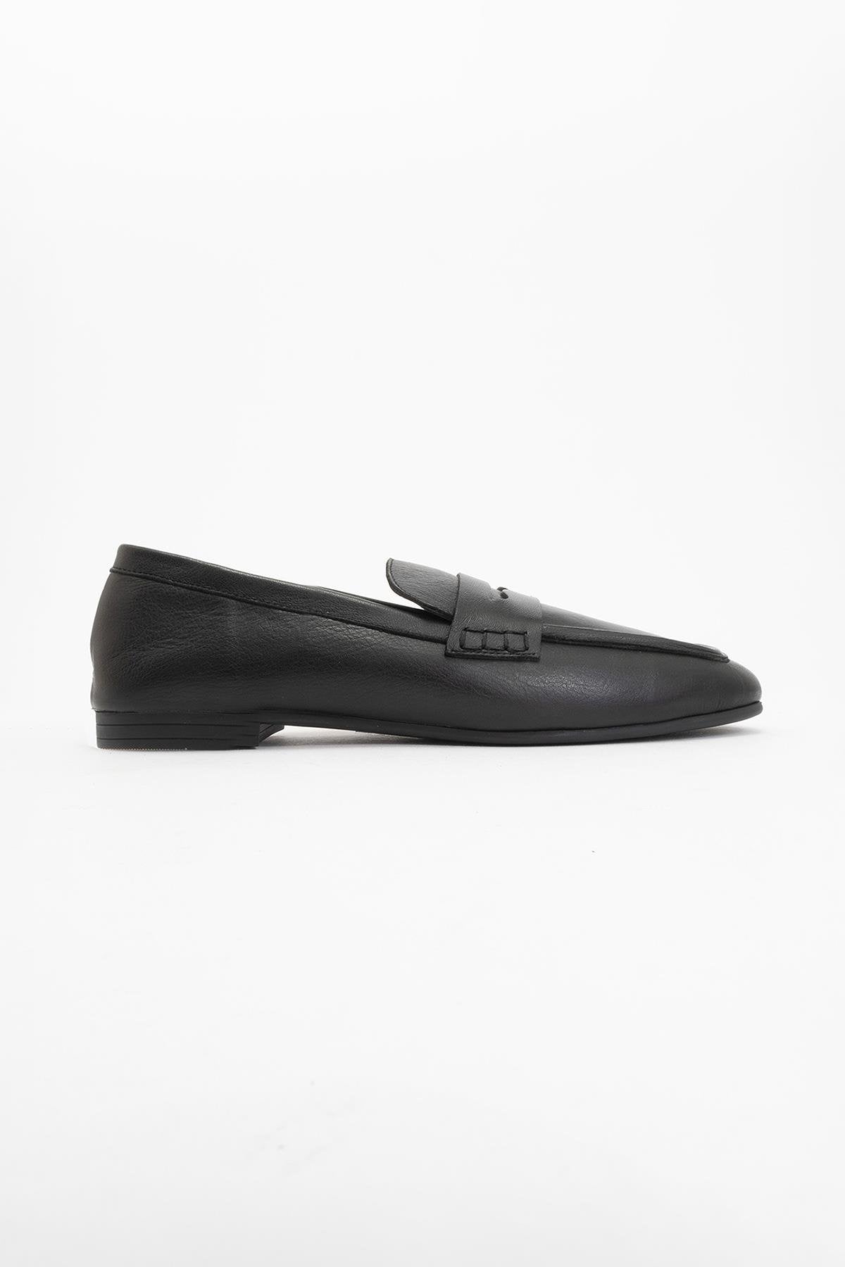 Skye - Black Leather Loafers – back view showing leather, black, red, Vowalisse