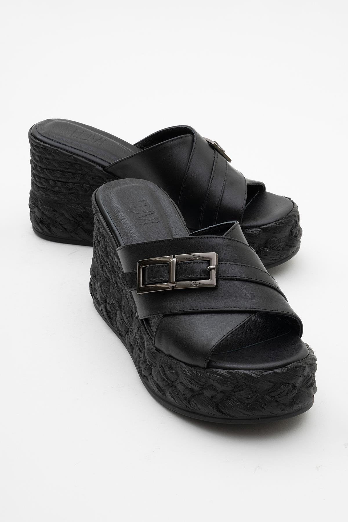 Palmas - Black Leather Platform Sandal – front three-quarter view showing leather, black, Vowalisse