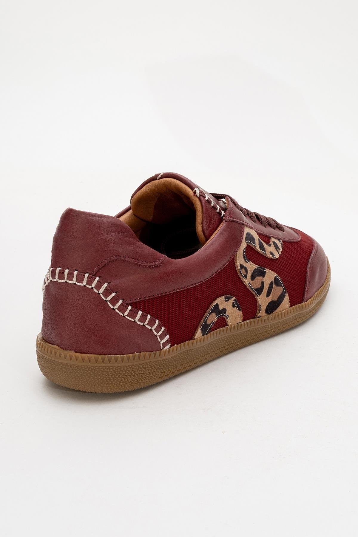 Perry - Burgundy Leather Sneakers – heel view showing leather, Vowalisse