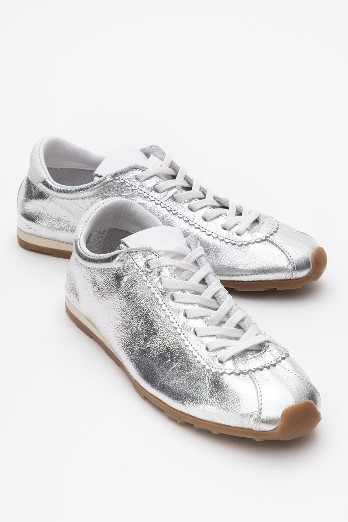 Crea - Silver Leather Sneakers – front three-quarter view showing leather, silver, red, Vowalisse