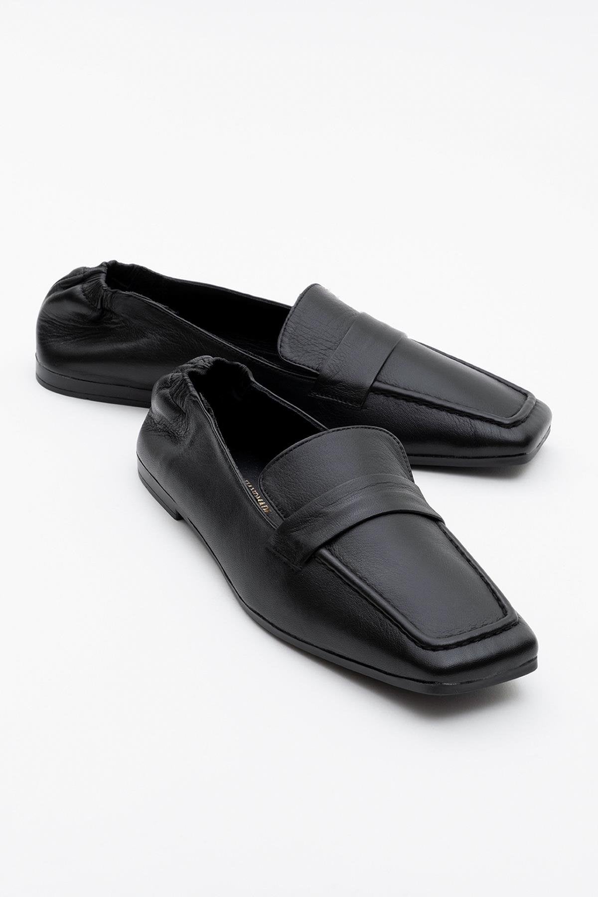Liepa - Black Leather Loafers – front three-quarter view showing leather, black, Vowalisse