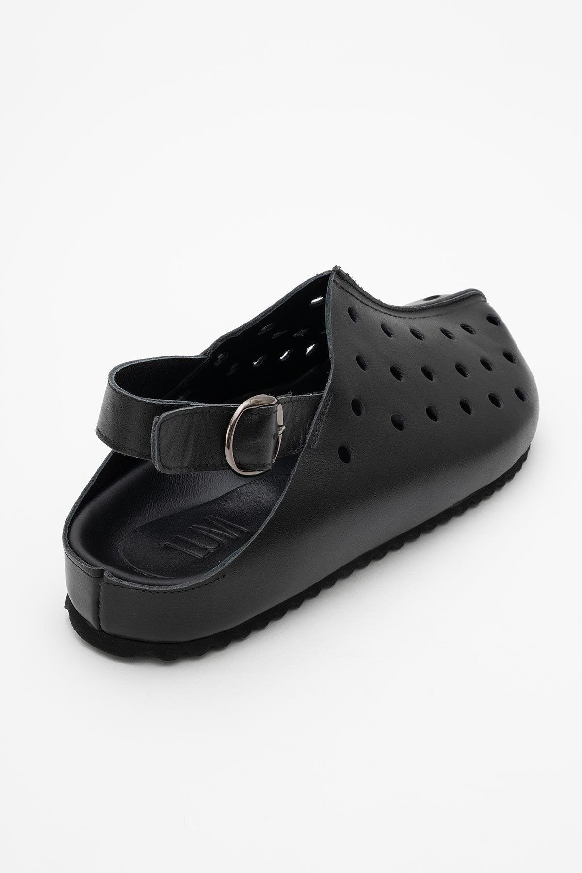 Justa - Black Leather Clogs – heel view showing leather, black, Vowalisse