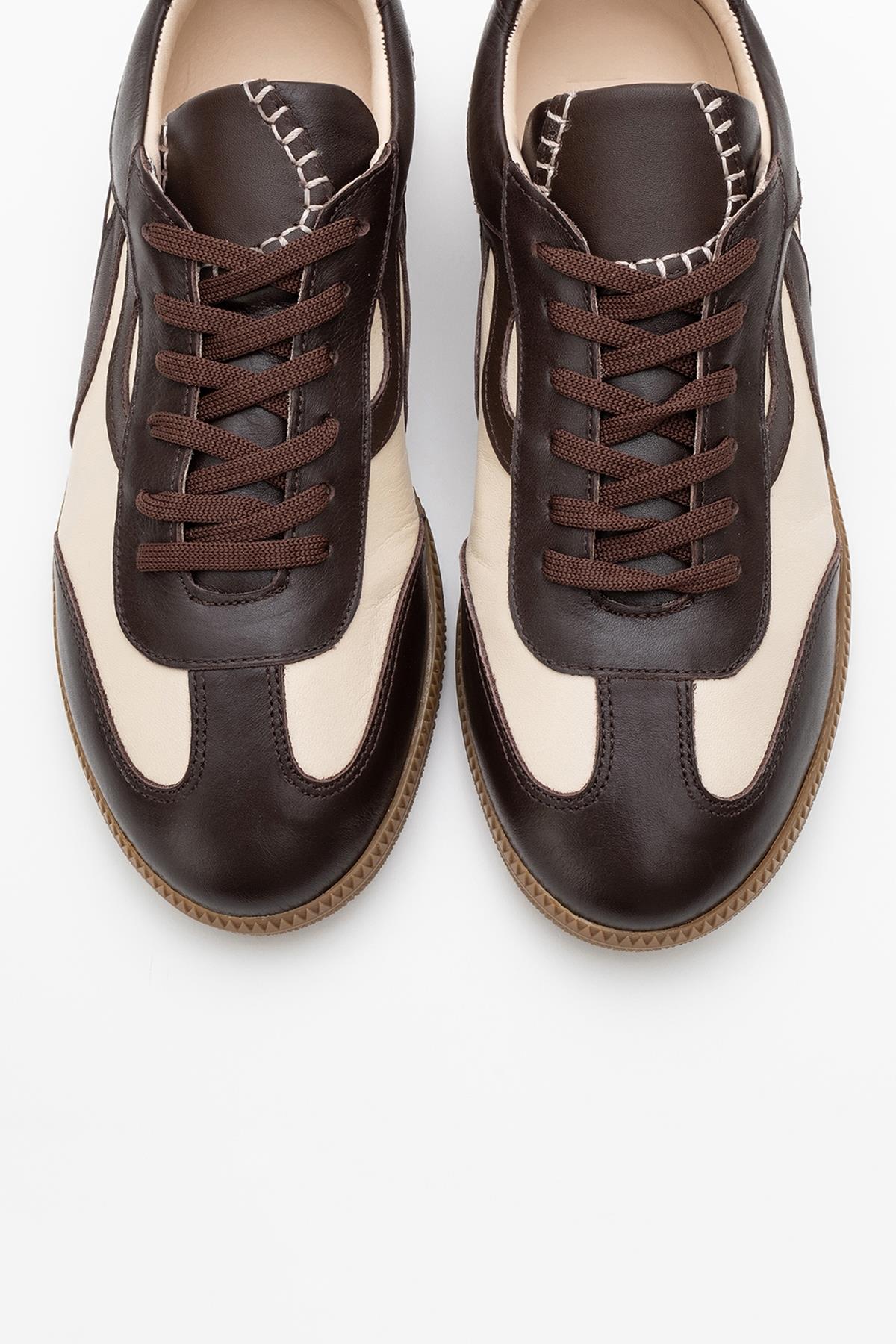 Perry - Brown Leather Sneakers – side view showing leather, Vowalisse